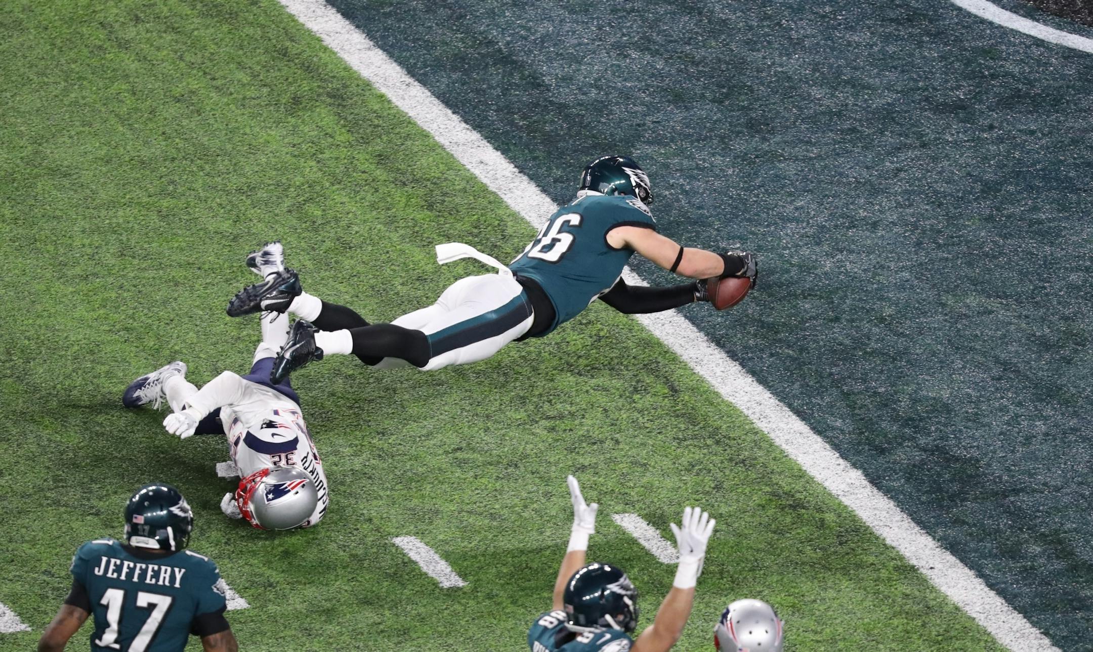 Philadelphia Eagles tight end Zach Ertz (86) rolls into the end zone for the touchdown in the fourth quarter of Super Bowl LII. The touchdown put the Eagles in the lead 38-33 after the two-point conversion attempt failed.