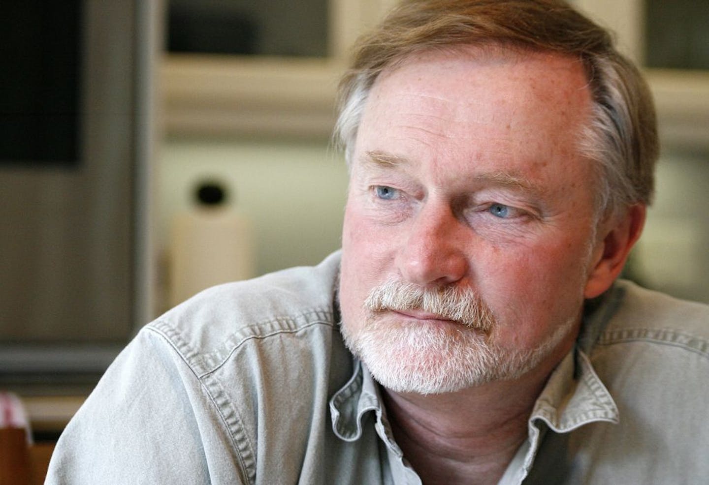 Erik Larson