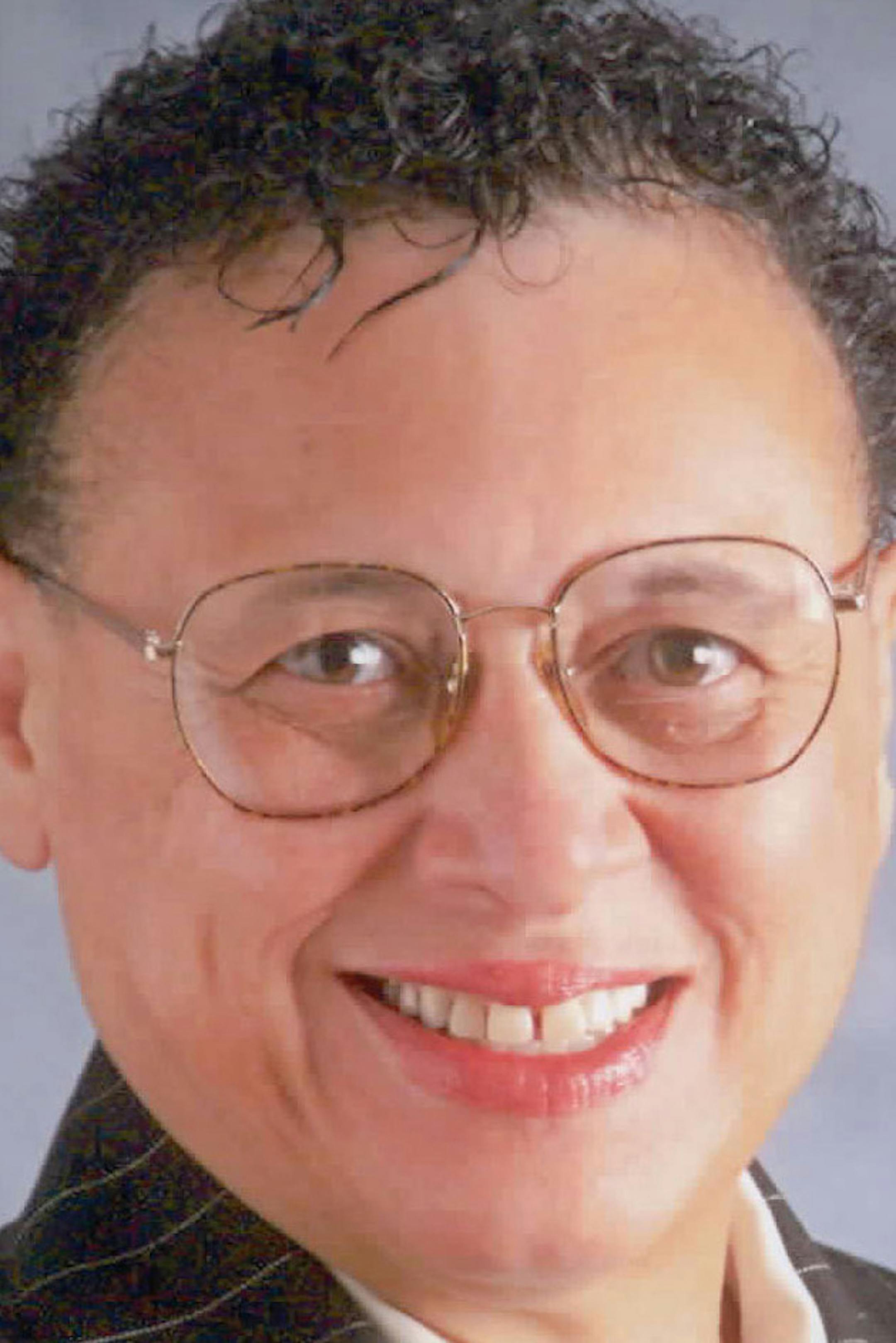 VG14864;Debbie Montgomery; St. Paul City Council member, Ward 1; Saint Paul; 2003 ORG XMIT: MIN2013083114464309