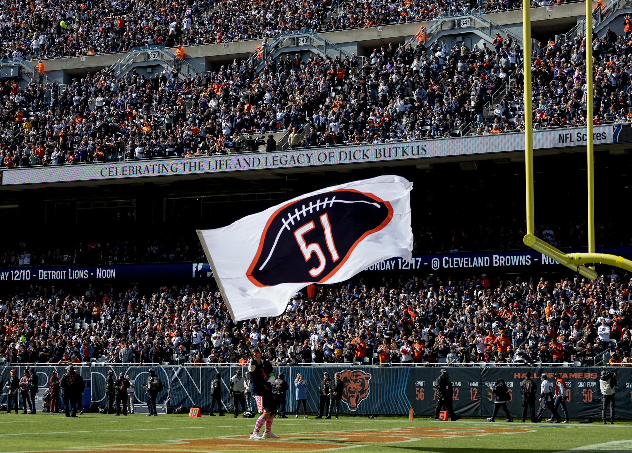 A tribute to former Chicago Bears linebacker Dick Butkus.