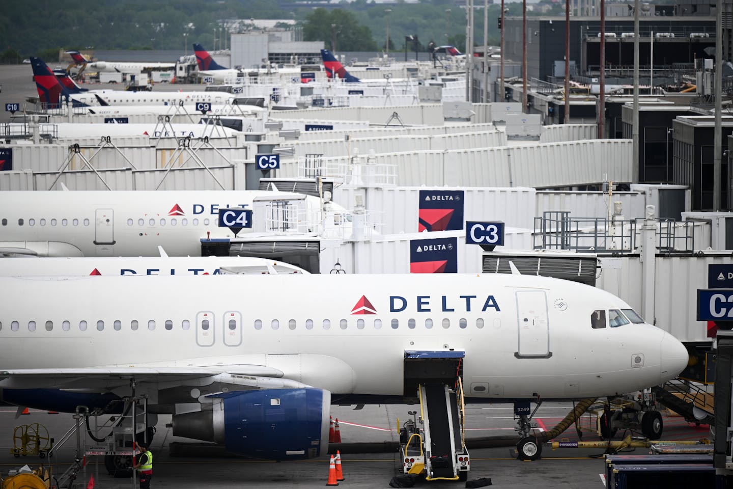 Ground stop halts air traffic at MSP