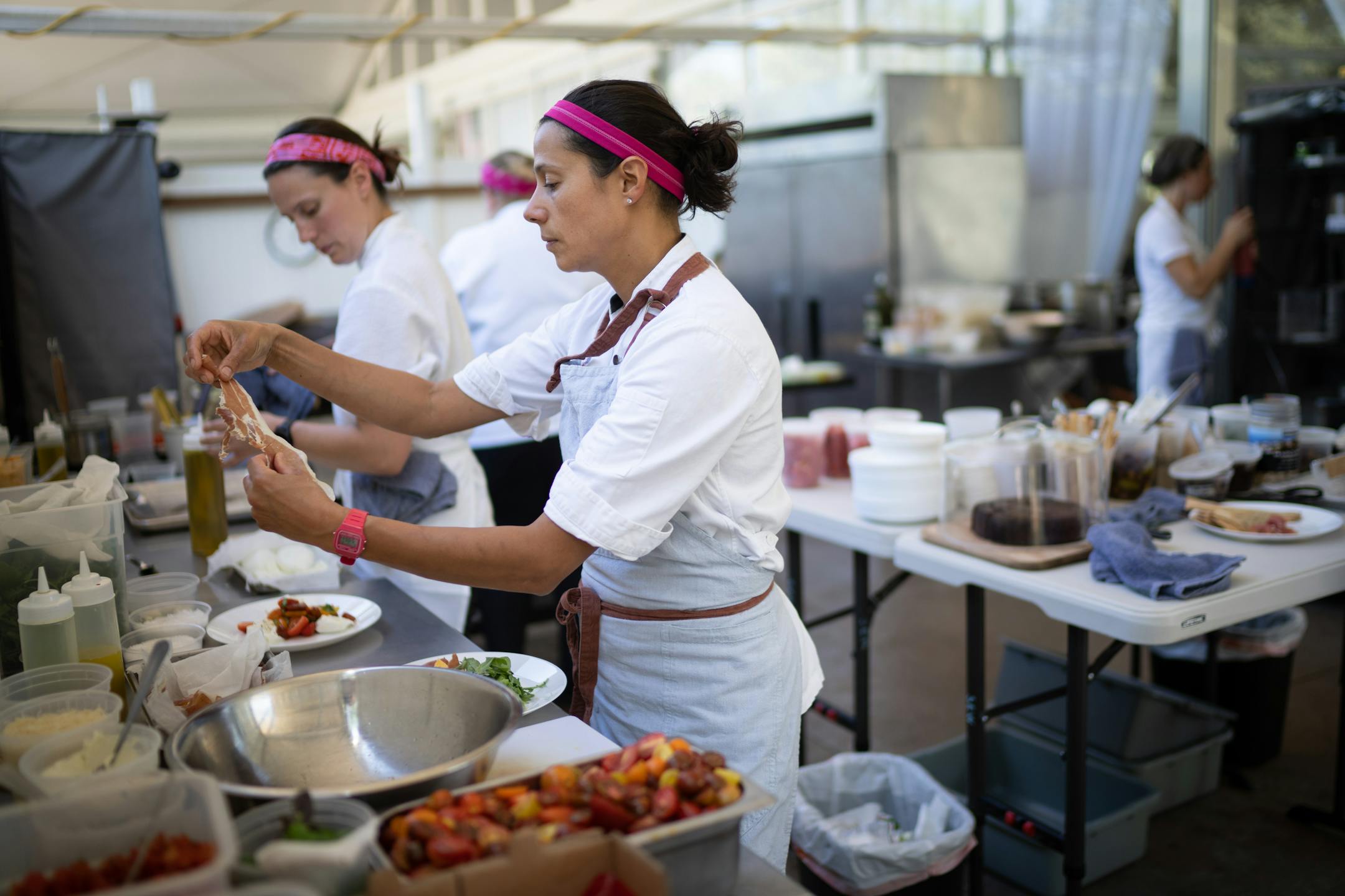 Chef Jo Seddon makes a salad at Gia at the Lake.