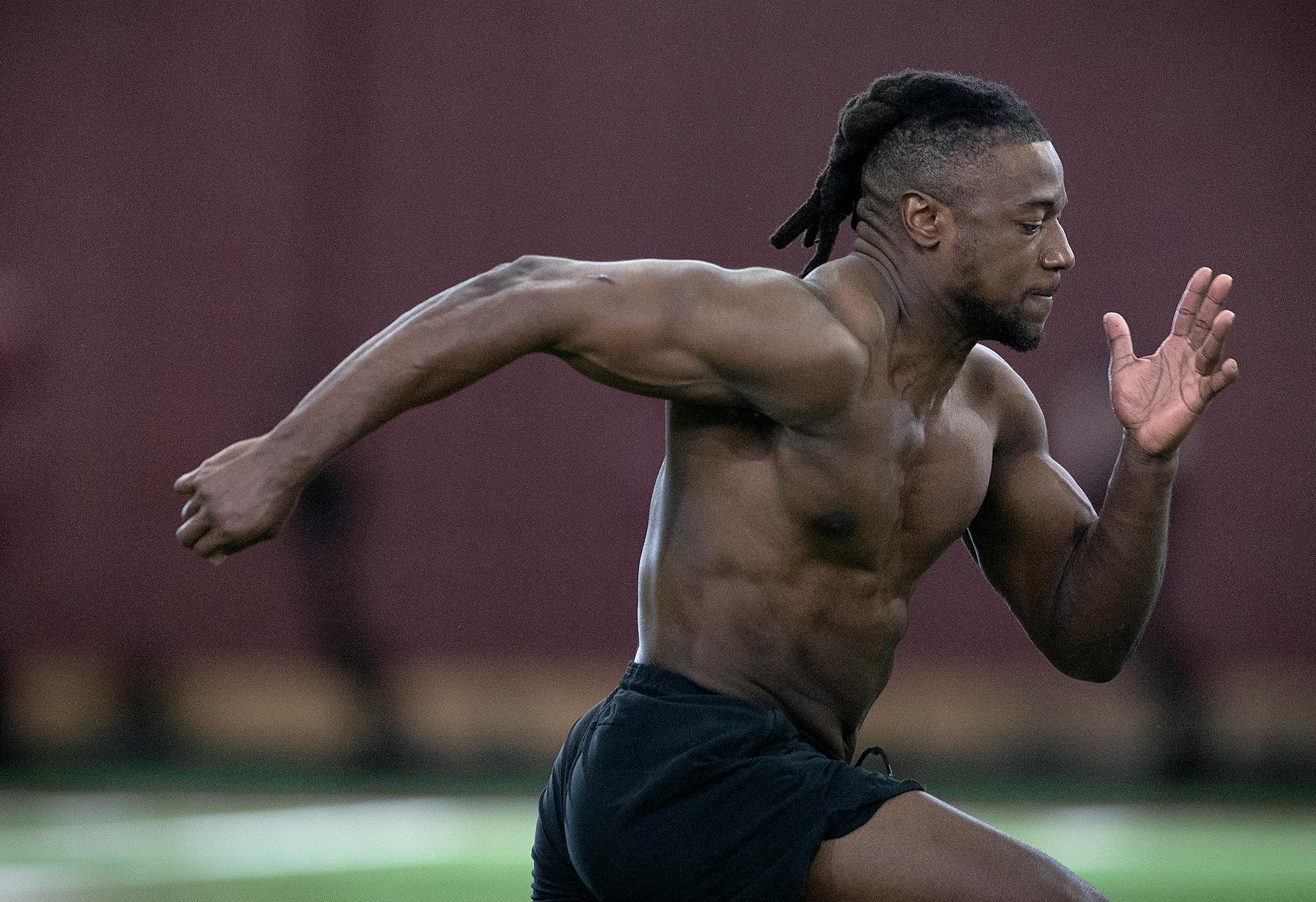 Minnesota's Justus Harris runs the 40-yard dash during the Minnesota Pro Day.