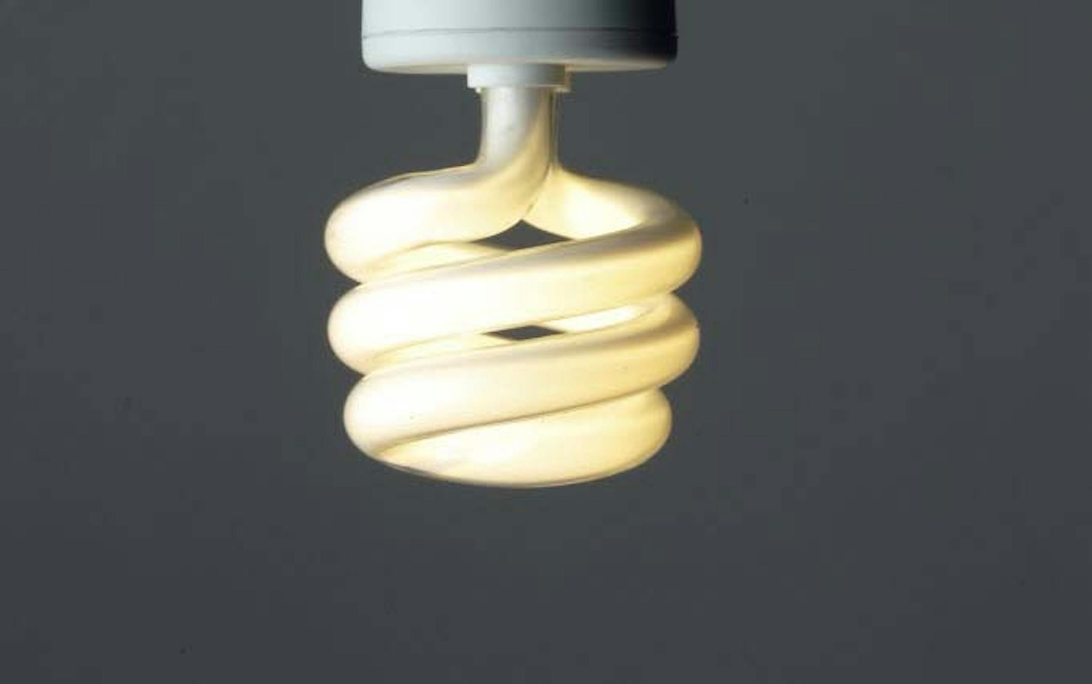 Compact fluorescent light bulb