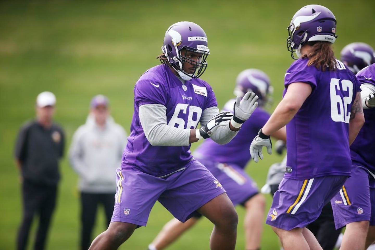 Rookie T.J. Clemmings practices during Vikings 2015 rookie minicamp at Winter Park in Eden Prairie on Friday, May 8, 2015. LEILA NAVIDI leila.navidi@startribune.com / ORG XMIT: MIN1505081723121487