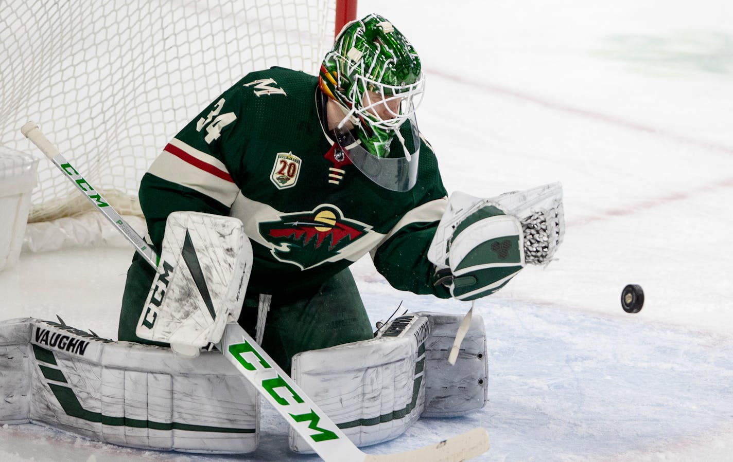 Minnesota Wild goalie Kaapo Kahkonen (34) made a save in the second period.