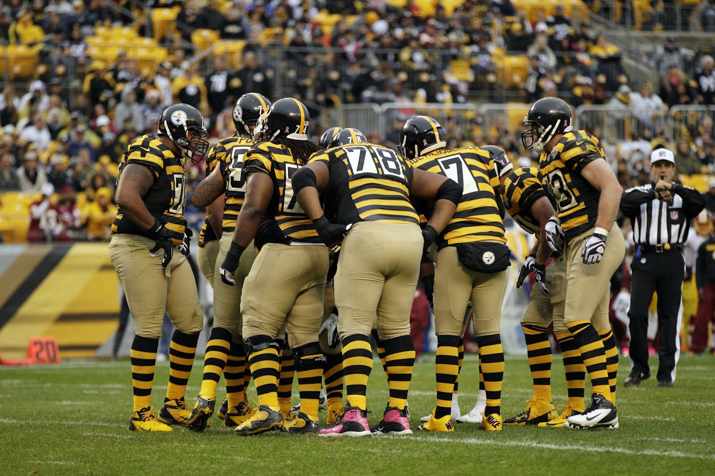 Football writer Andrew Krammer lamented: "Ever wonder what it'd look like if a bee were incarcerated? The NFL has so many bad throwbacks and this, for me, tops them all."