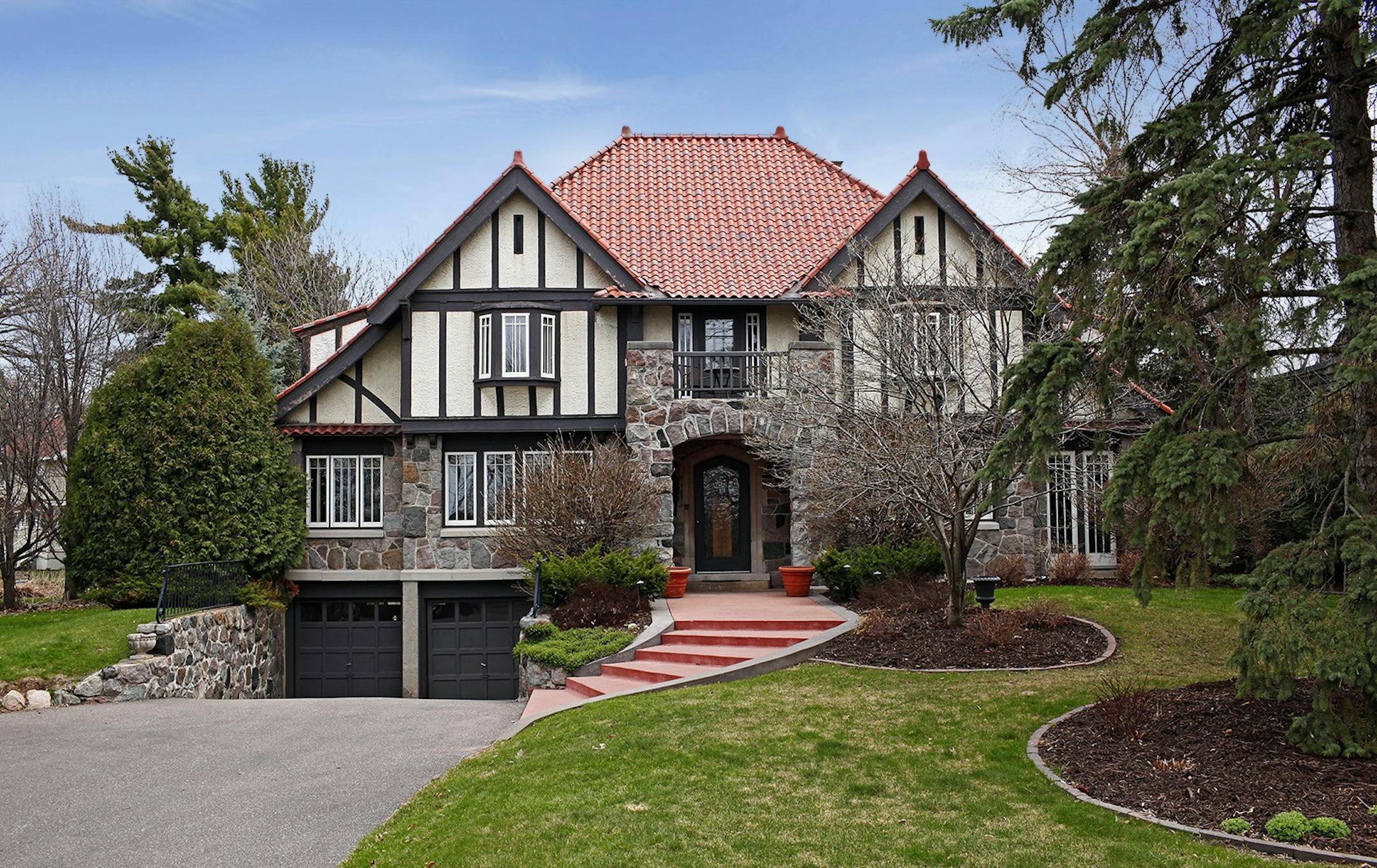 homegazing - 1922 St. Paul Tudor for sale by Edina Realty. Credit Spacecrafting