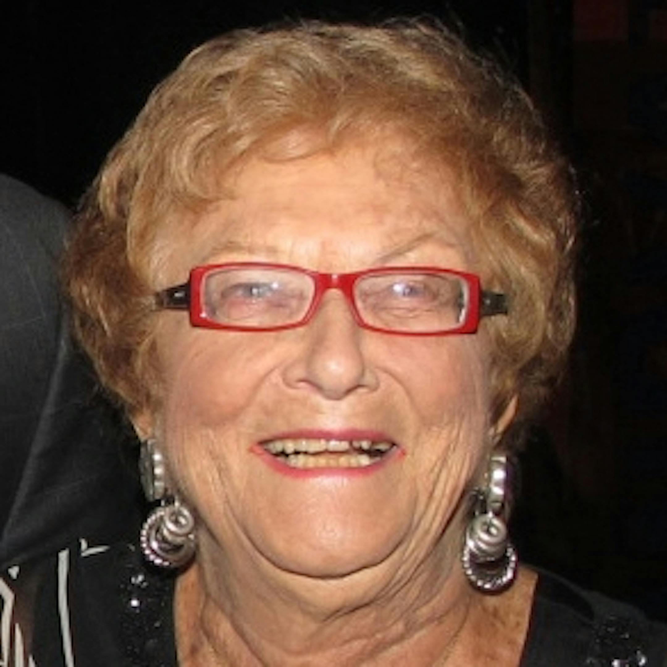 Sara Glassman, sglassman@startribune.com The Courage Center's 2011 Celebration of Courage took place at the Earle Brown Heritage Center in Brooklyn Center. Rosalie Vascellaro, Mark Rosen of WCCO-TV and his mom Doris Rosen. ORG XMIT: MIN2013091818011116