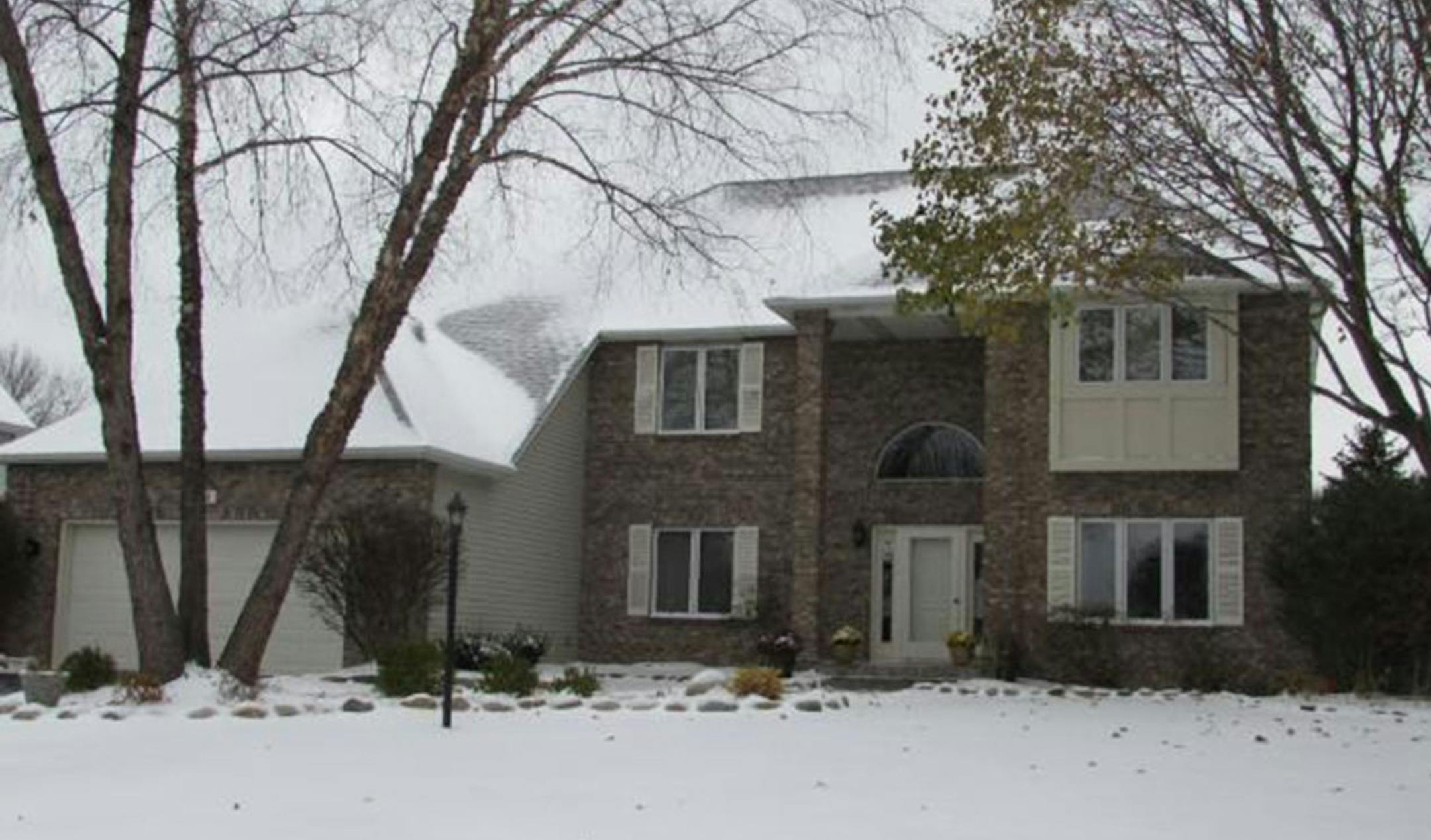 ... Mendota Heights
Built in 1990, this five-bedroom, four-bath house has 4,116 finished square feet and features four bedrooms one level, a two-story foyer, formal dining room, eat-in kitchen, full finished basement and deck with pond views. Listed by Joe Uebel, Coldwell Banker Burnet, 651-695-4304.