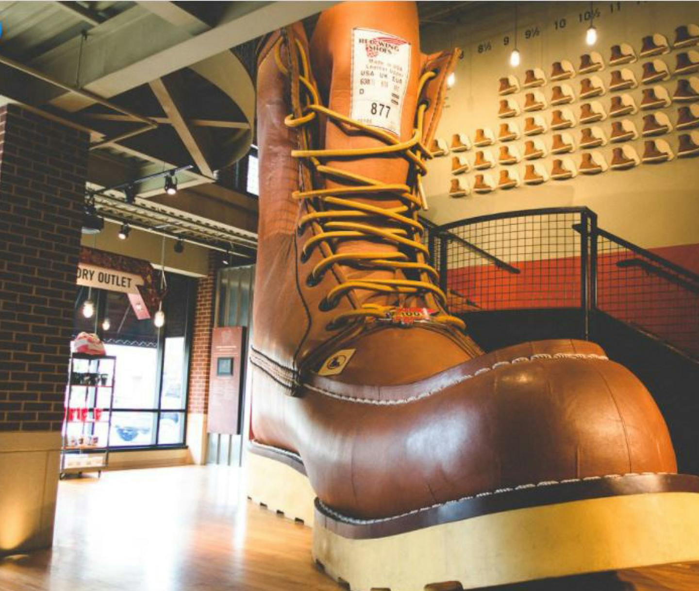 Red wing shoes hot sale outlet store