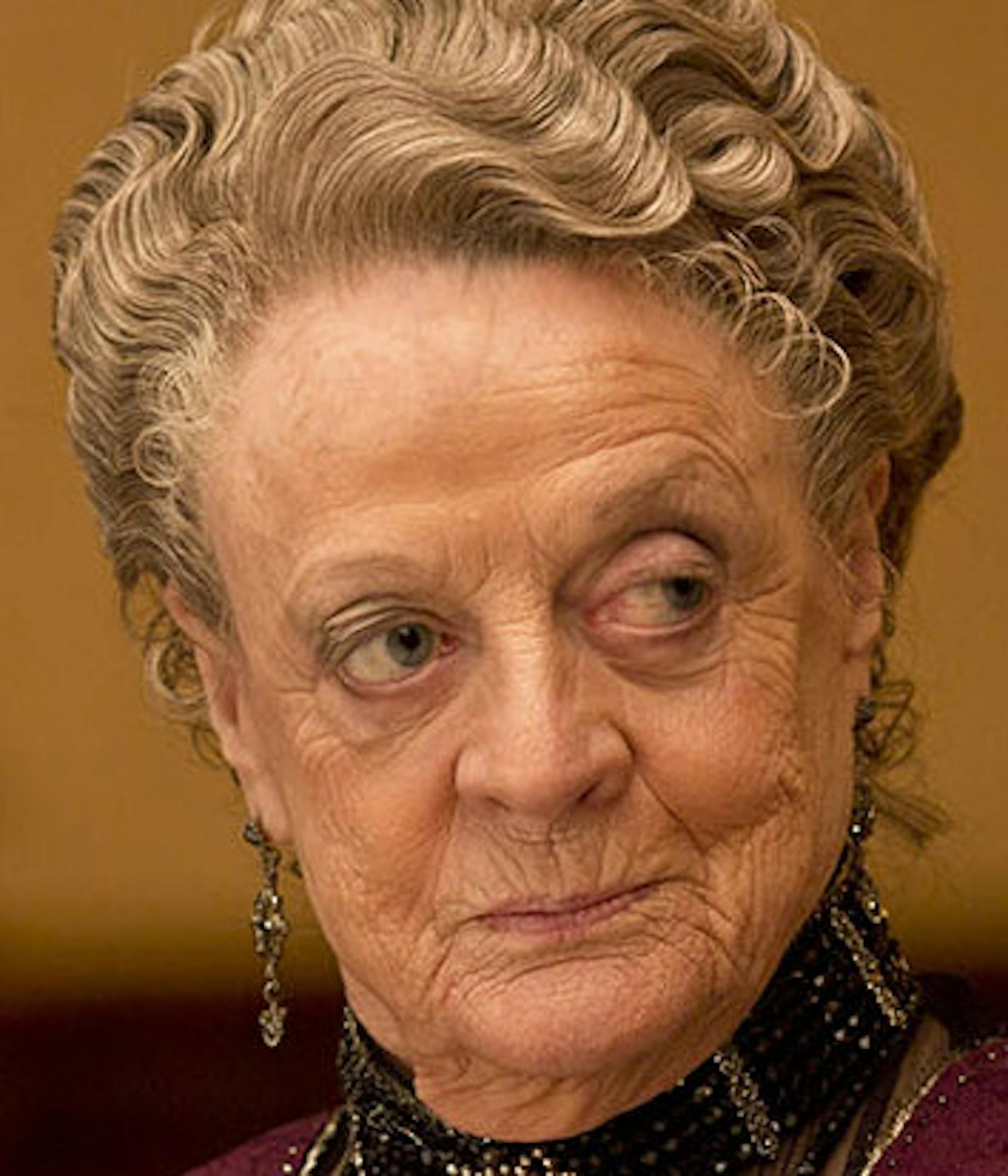 Shown: Maggie Smith as Violet, the Dowager Countess ¬© Nick Briggs/Carnival Film & Television Limited 2013 for MASTERPIECE
