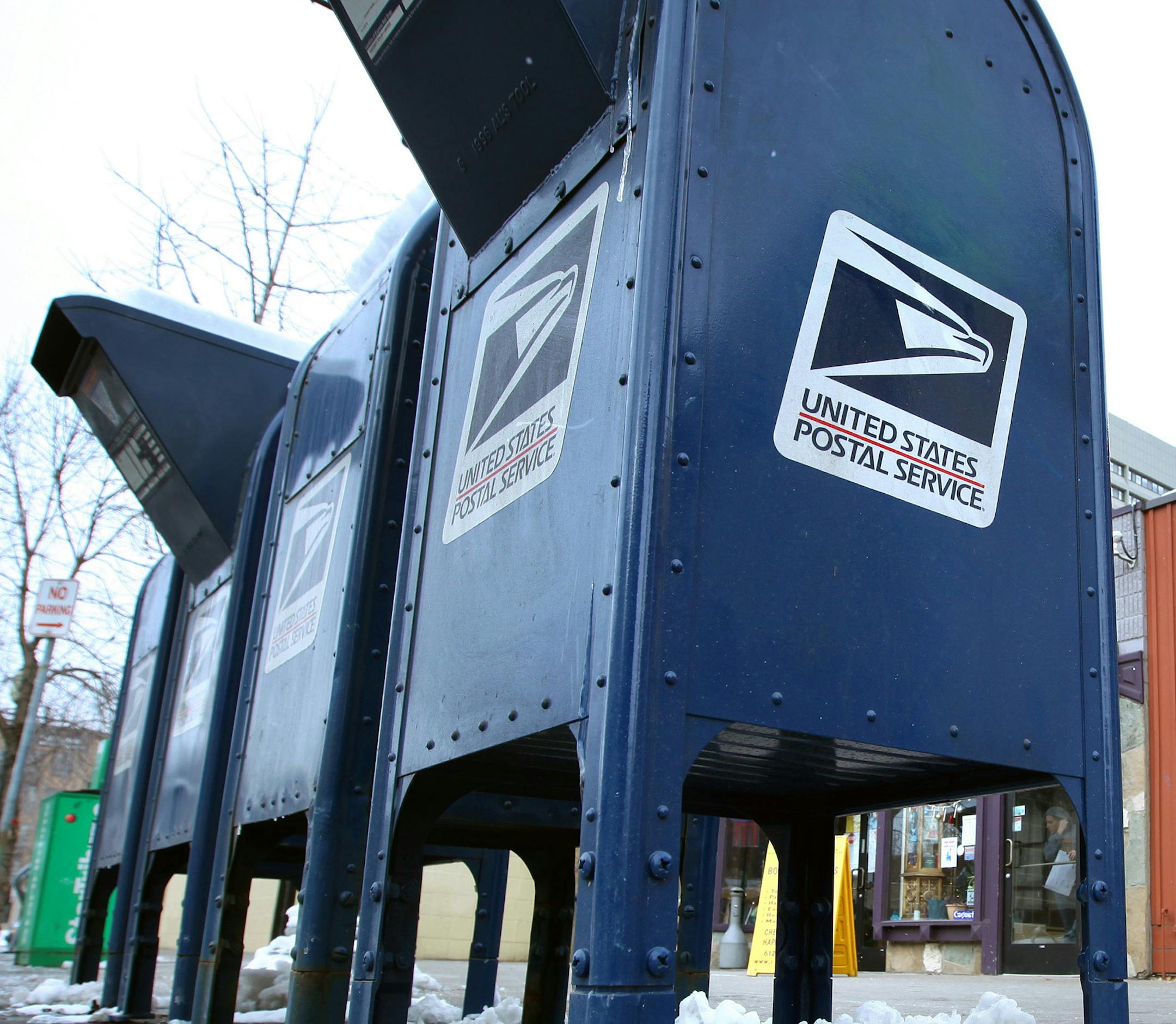 in a cost saving move the U.S. Postal Service might be closing thousands of post offices across the country . This post office in Dinkytown on the U of M Campus is on the list of 88 possible closures in Minnesota. BRIAN PETERSON ‚Ä¢ brianp@startribune.com Minneapolis, MN - 12/02/2011 ORG XMIT: MIN2014112616123154