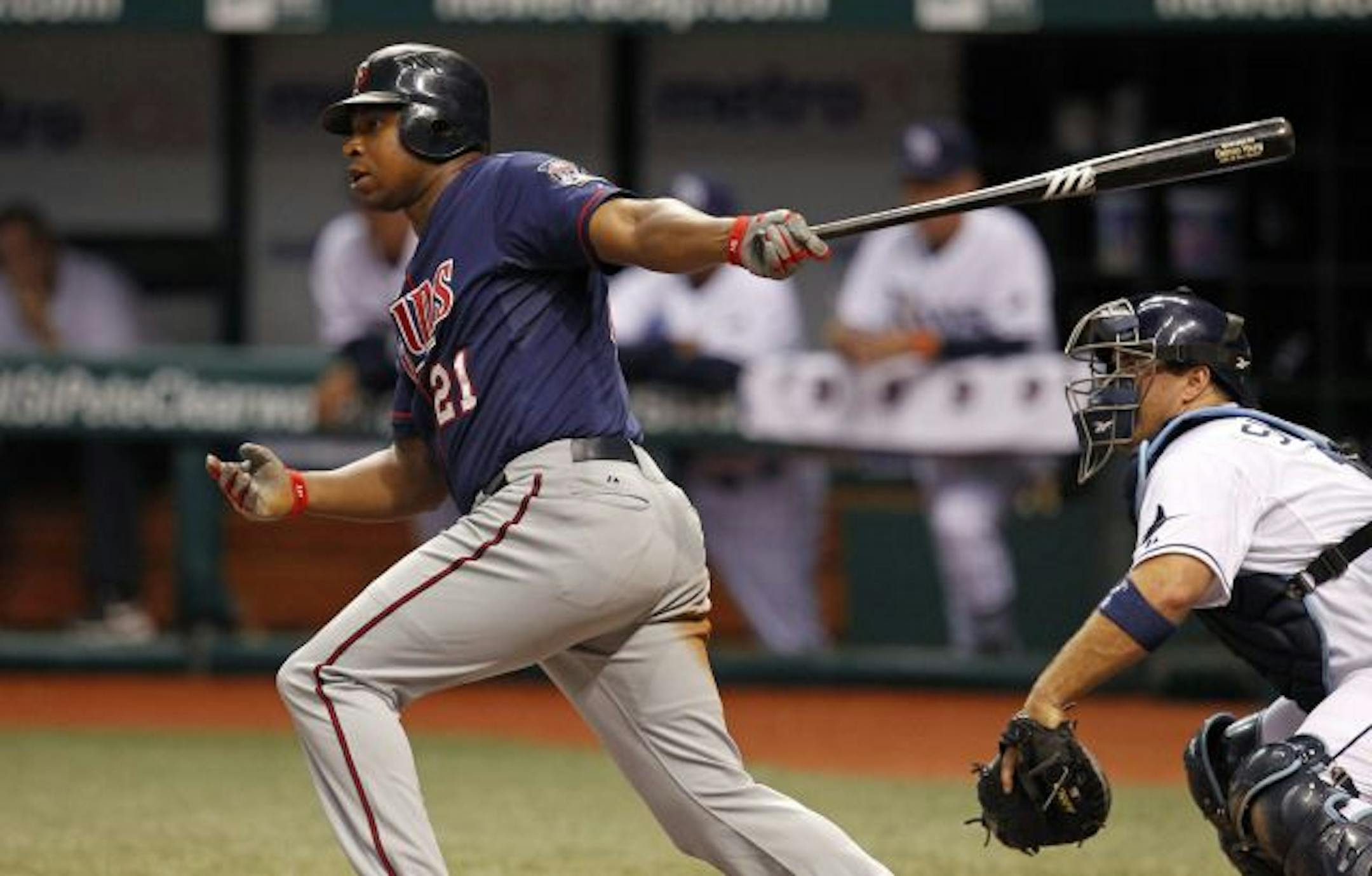 The Twins and outfielder Delmon Young reached a one-year deal worth $5.375 million to avoid arbitration.