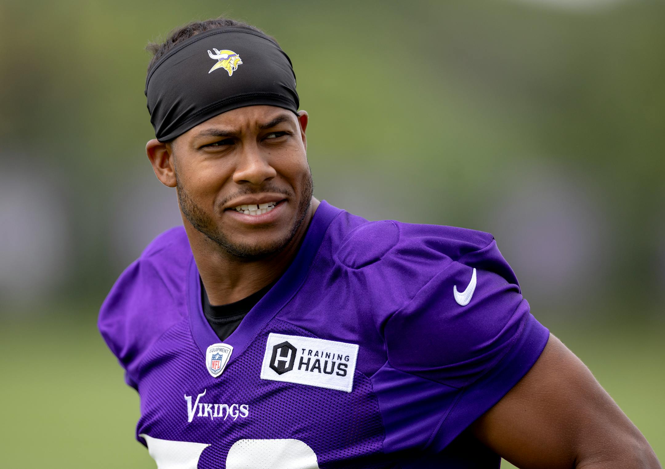 Minnesota Vikings linebacker Jordan Hicks (58) walked out for practice.