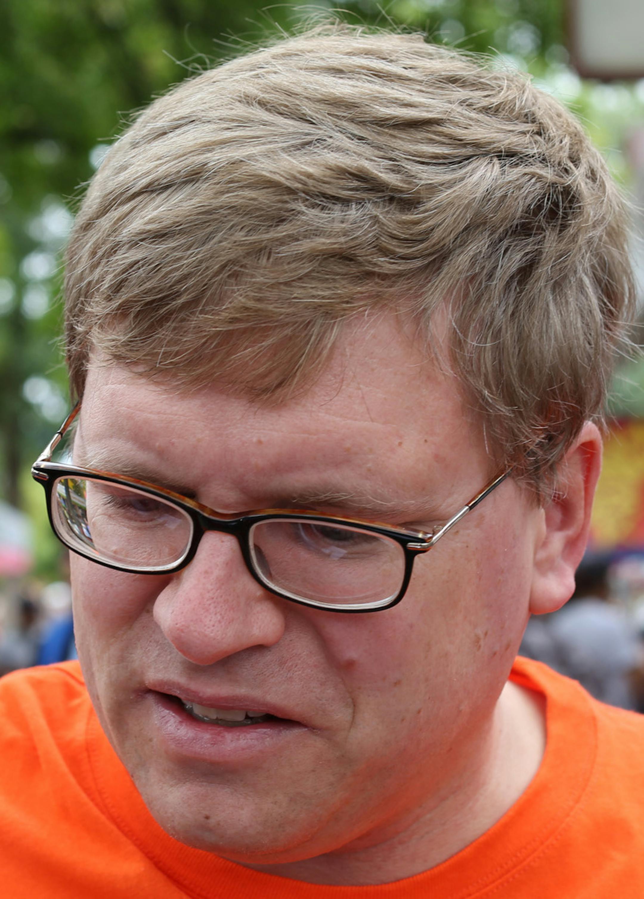 Dan Johnson of Elko thinks the president should get approval from congress before taking any action against the government of Syria at the state fair Monday September 02 ,2013 in Falcon Heights , MN. ] JERRY HOLT &#x201a;&#xc4;&#xa2; jerry.holt@startribune.com