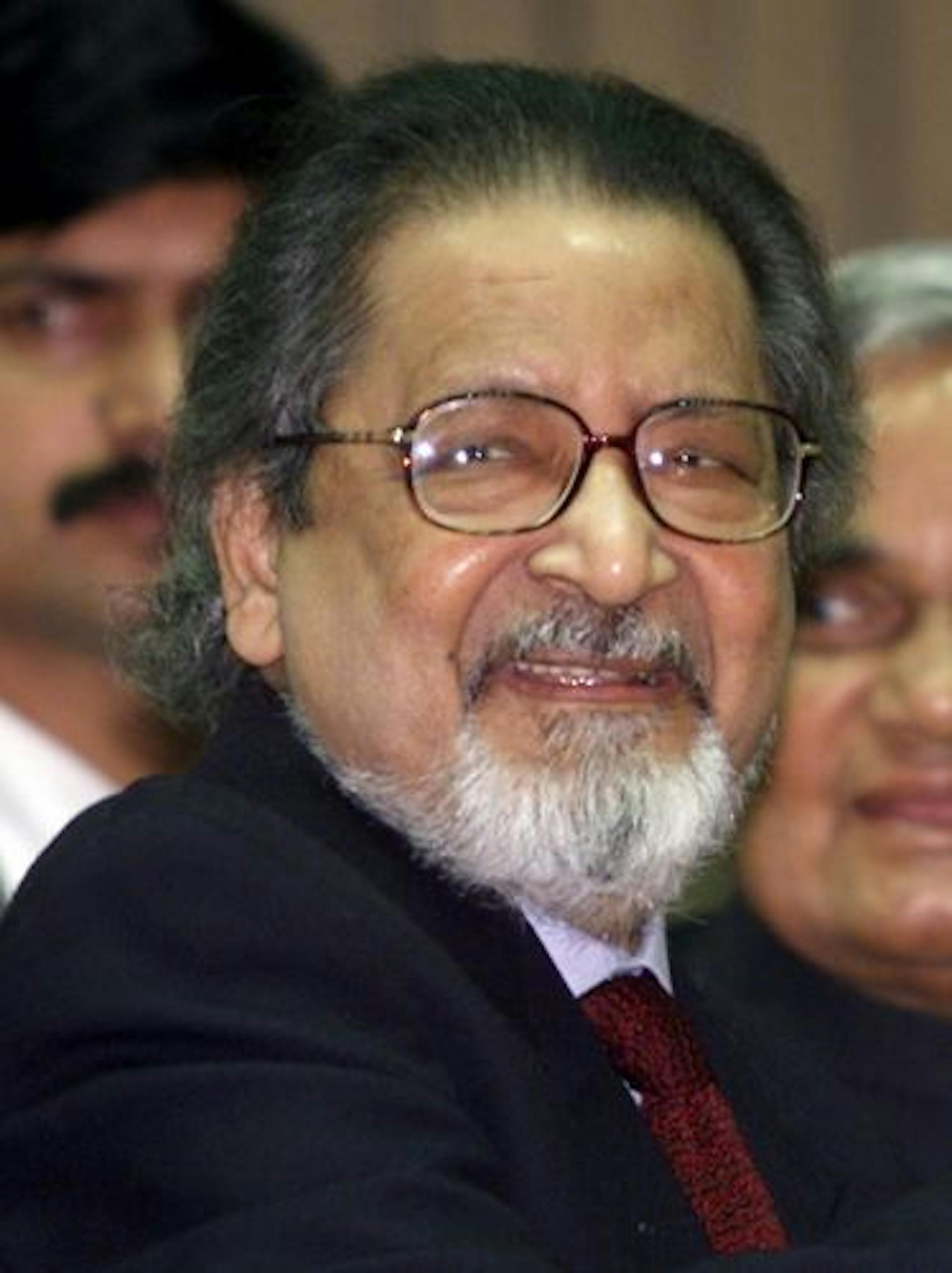 Nobel laureate V.S. Naipaul attends an International Festival of Indian Literature in New Delhi, India, on Feb. 18, 2002. Naipaul, a Trinidad-born Briton known for novels set in a messy postcolonial world, said in comments published Tuesday, April 17, 2007, that he didn't learn anything at Oxford and that his time at the prestigious British university only delayed the start of his career.