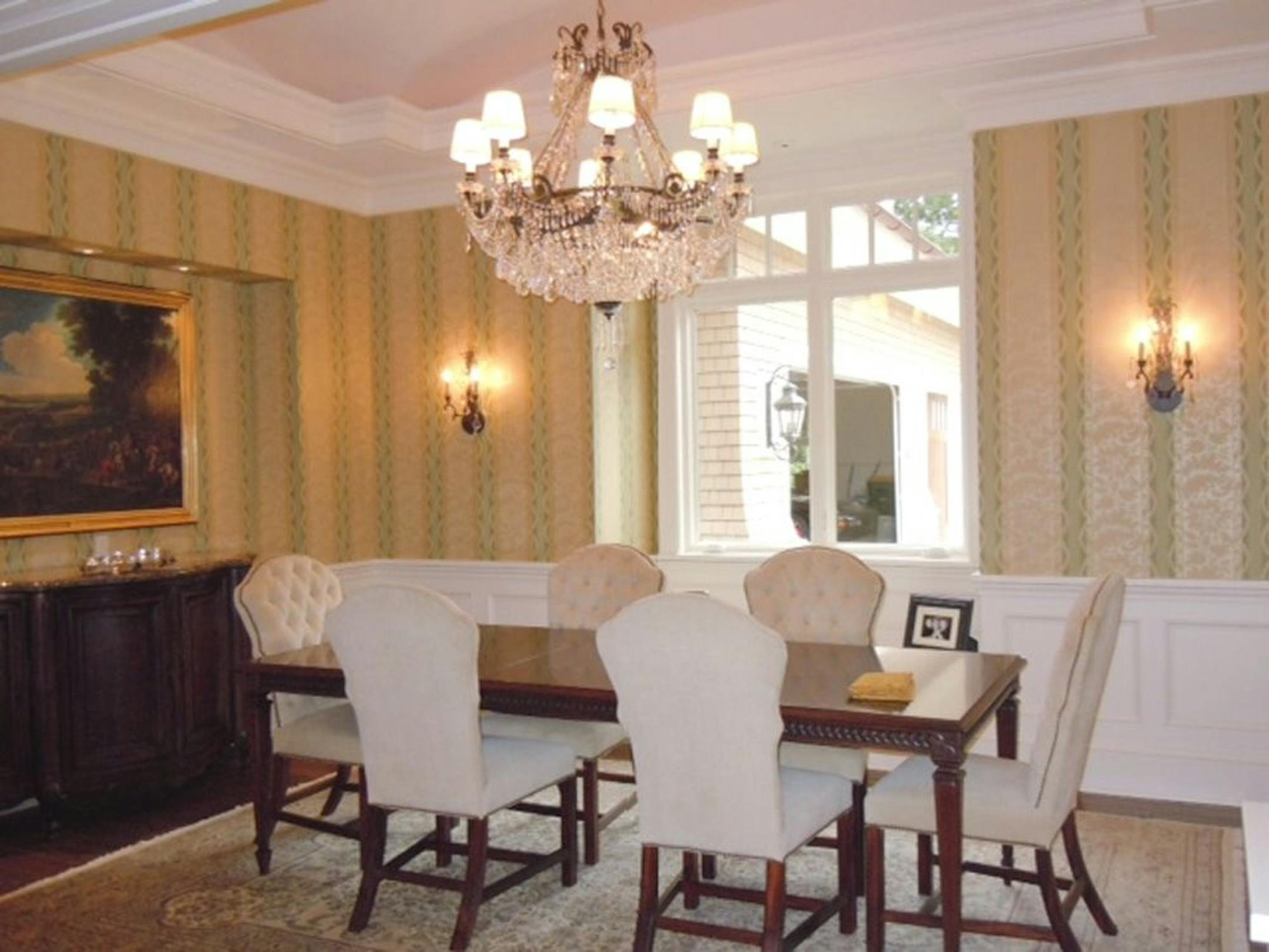 Slug is MANLY0408 They�re all of a home in Minnetonka that was too feminine and French-y, so a guy hired a designer to give it a masculine makeover.