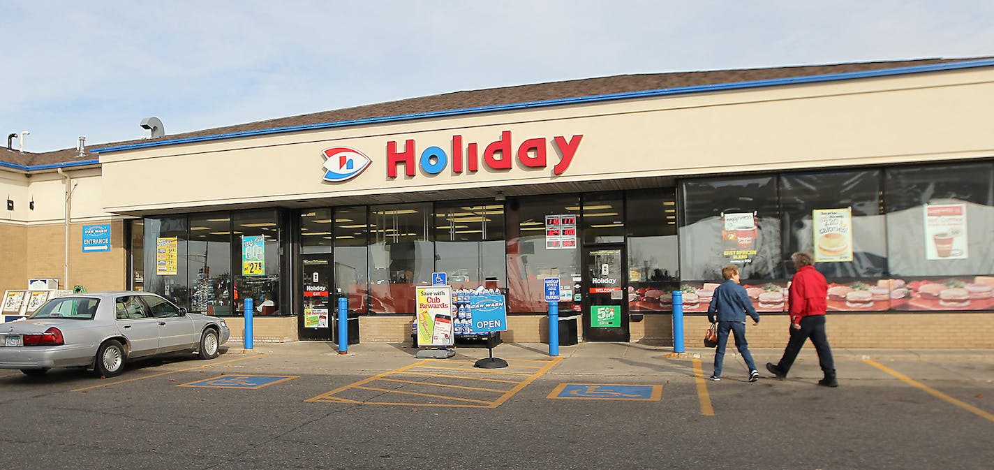 The Holiday station where college student Laura Ann Schwendemann was last seen, Tuesday, October 27, 2015 near Villard, MN. ] (ELIZABETH FLORES/STAR TRIBUNE) ELIZABETH FLORES &#x2022; eflores@startribune.com