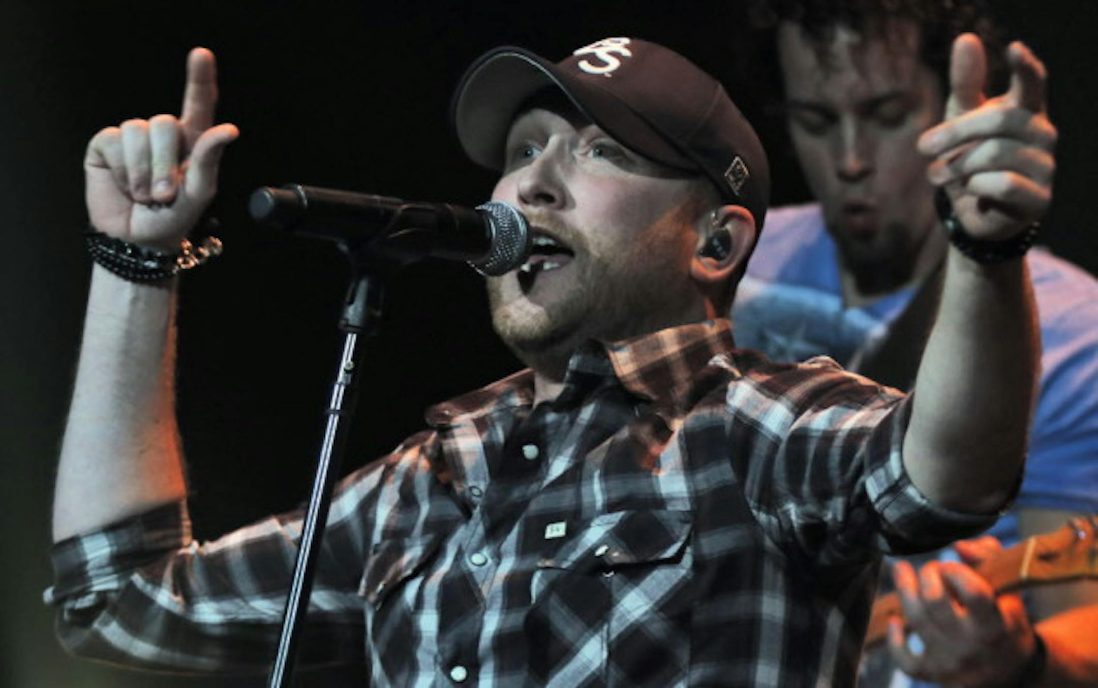 Cole Swindell/ Star Tribune photo by Marlin Levison