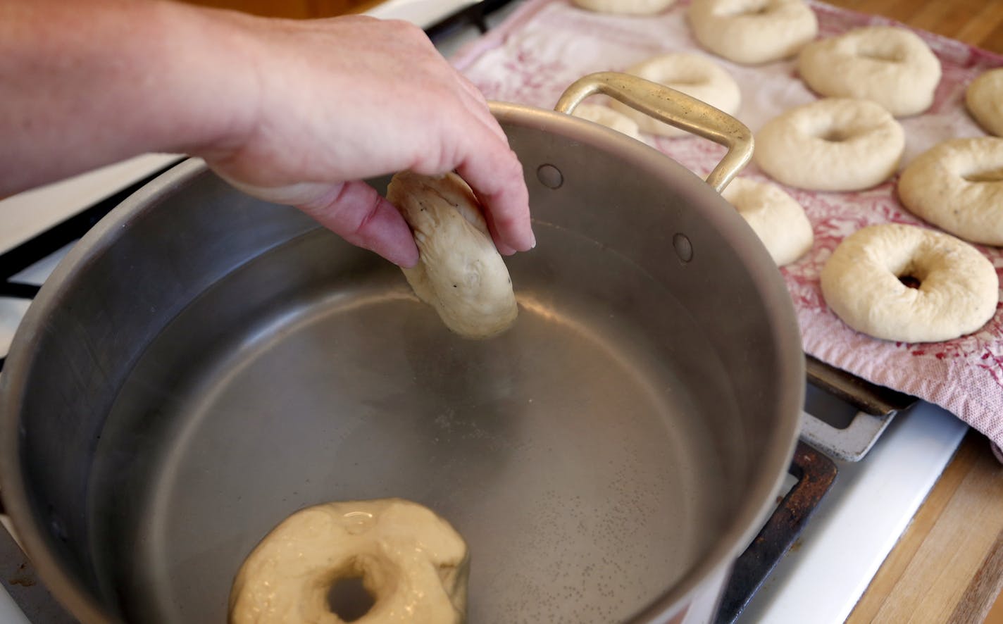 ] CARLOS GONZALEZ cgonzalez@startribune.com - January 8, 2013, Baking Central begins the year with a tutorial on bagels.