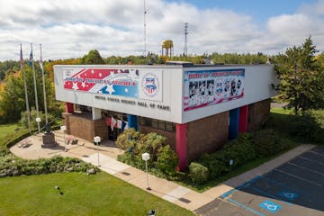 "I’m no hockey coach, but if I was, I’d be yelling to my fellow Rangers to keep our gloves on and put the puck in the net," Aaron Brown writes. Ab