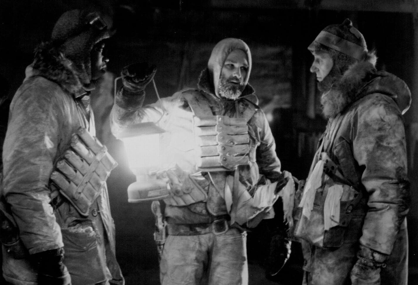 June 25, 1982 John CarpenterÕs ÒThe ThingÓ (L-R): Nauls (T.K.Carter), MacReady (Kurt Russell) and Garry (Donald Moffat) make plans for a final confrontation with the thing.