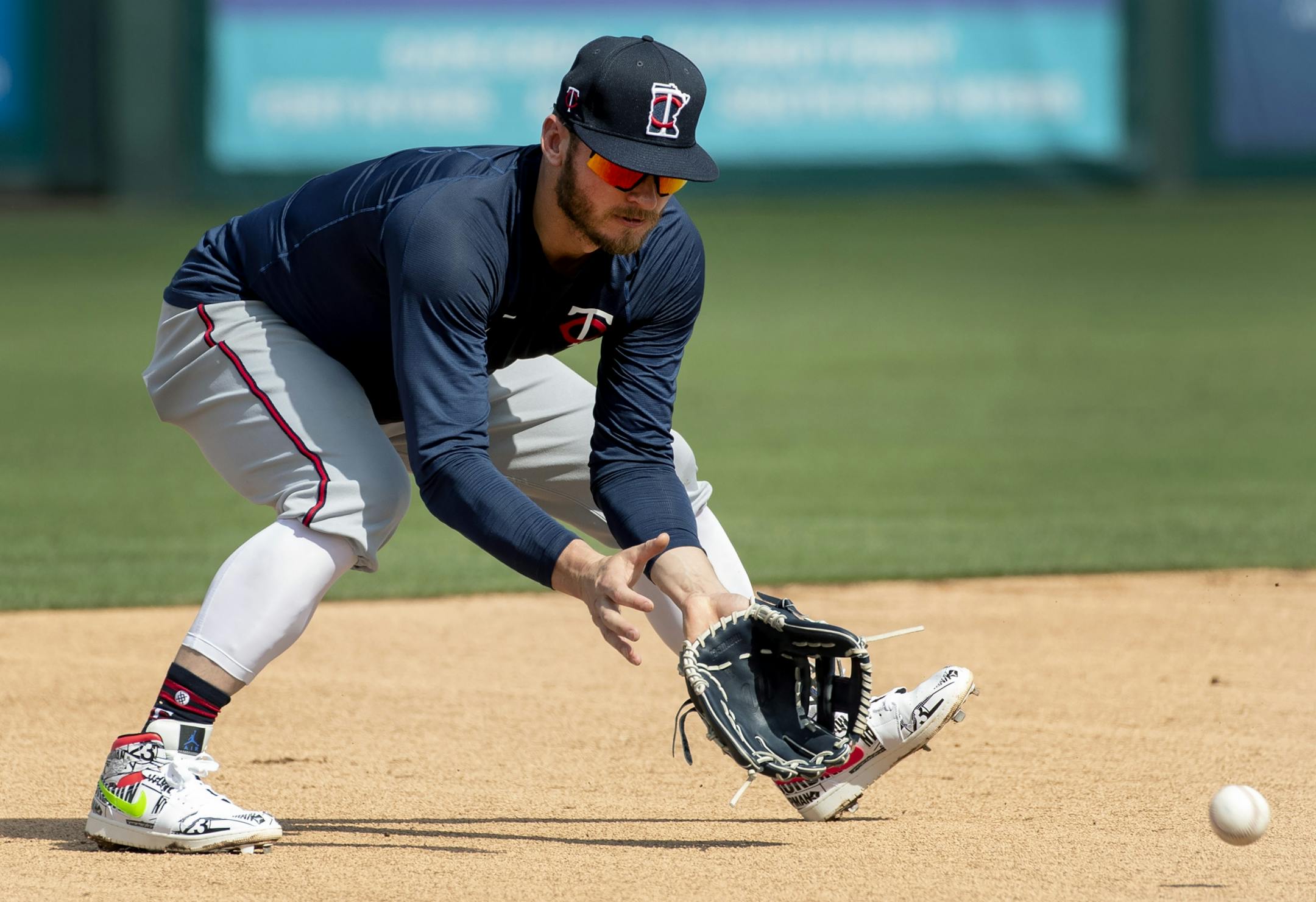 Minnesota Twins third baseman Josh Donaldson fielded a ball.