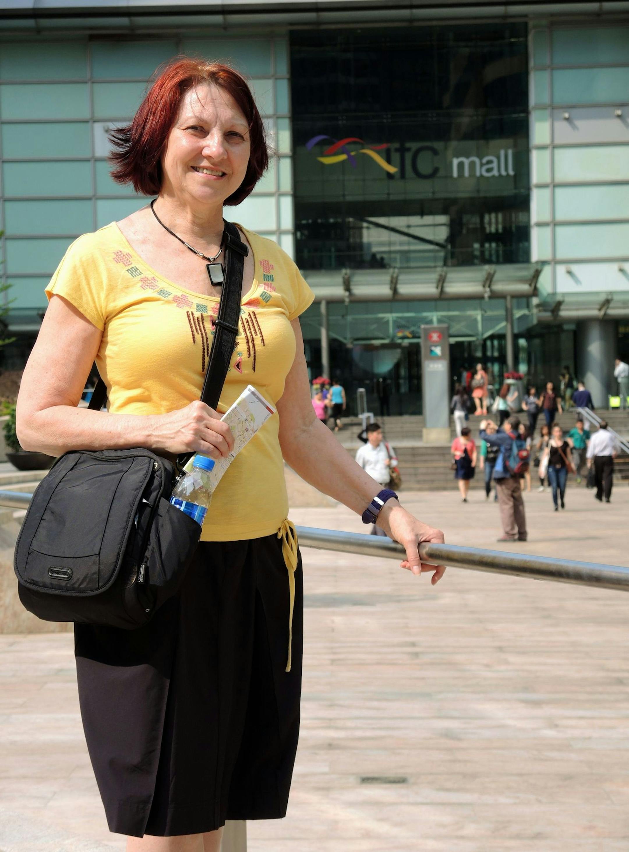 This anti-theft shoulder bag features locking zippers, an RFID blocking pocket, and wire-embedded slash proof cross-body strap. The skirt is made of a washable, quick-dry material and contains a 6-inch square inside security pocket. Note that the skirt length is below the knee, thus making it acceptable attire for women in some Central Asian and Middle Eastern countries.