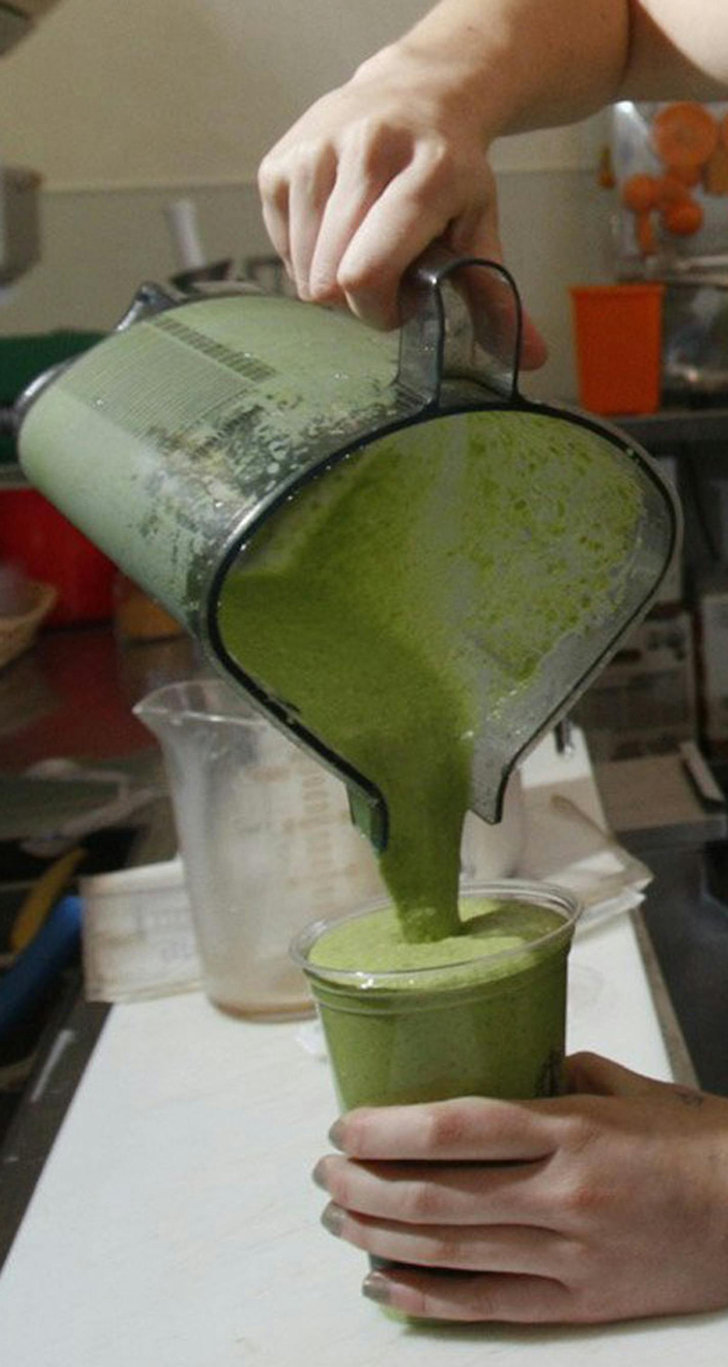 Alex Pastron prepares "The Whitney" at Juice Farm in Pasadena, California, on June 10, 2013. The smoothie has parsley, spinach, kale, banana, whole grain oats, dates, walnuts, hemp protein, cinnamon, almond milk. (Gary Friedman/Los Angeles Times/MCT) ORG XMIT: 1140173 ORG XMIT: MIN1306232304040447