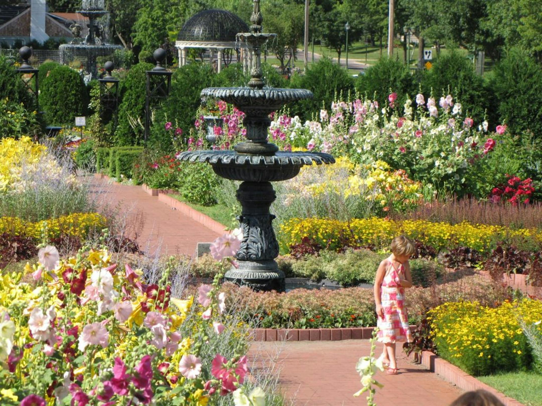 When the flowers are in bloom, the Clemens and Munsinger gardens are must-see free attractions in St. Cloud.