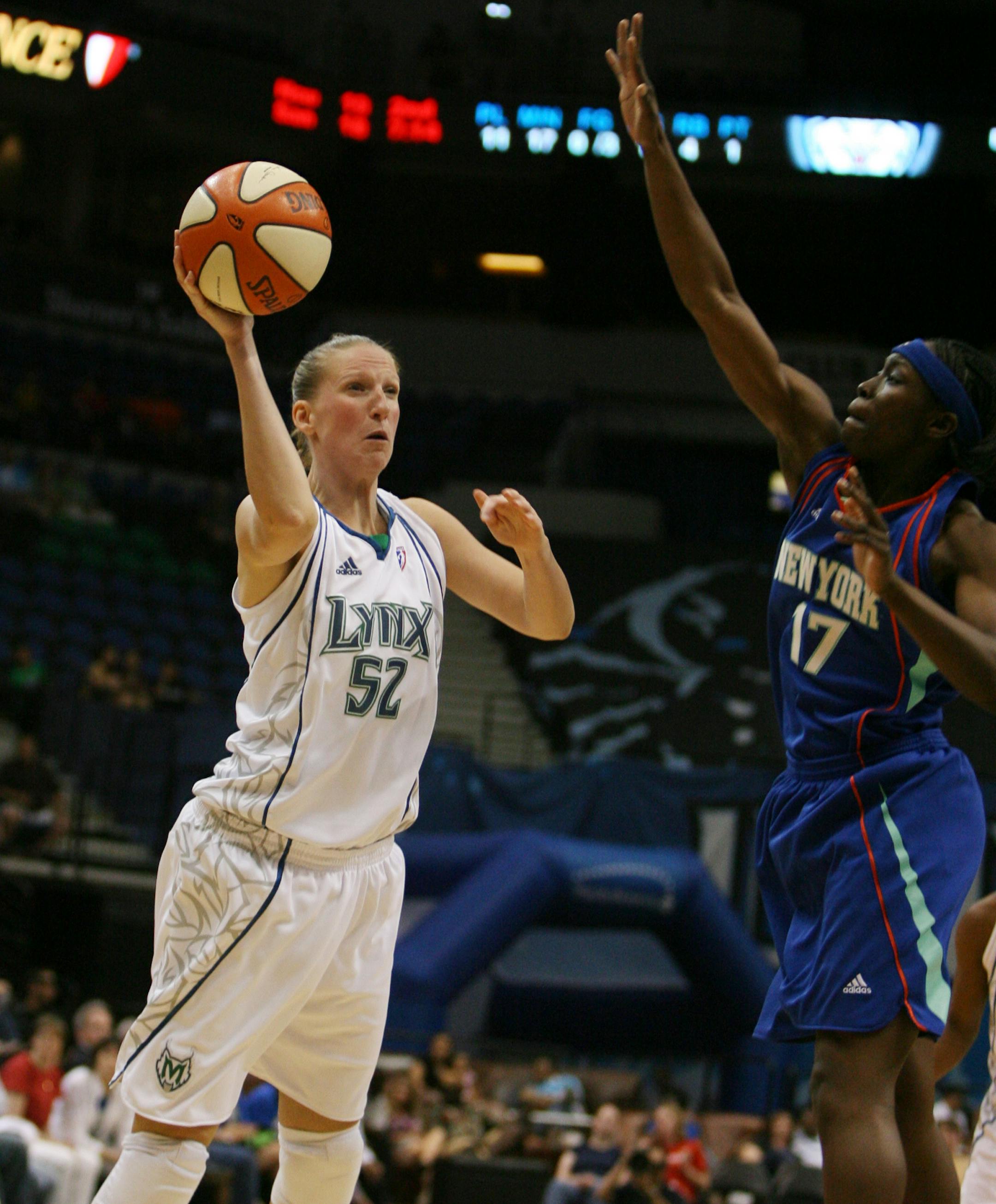 feature on Lynx forward Kristen Rasmussen.