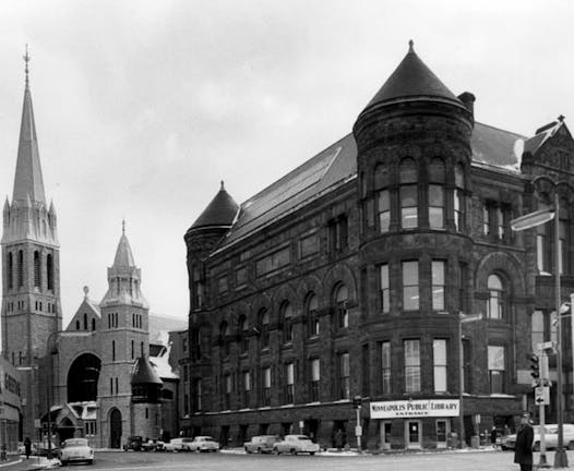 The original Minneapolis Public Library opened in 1889.