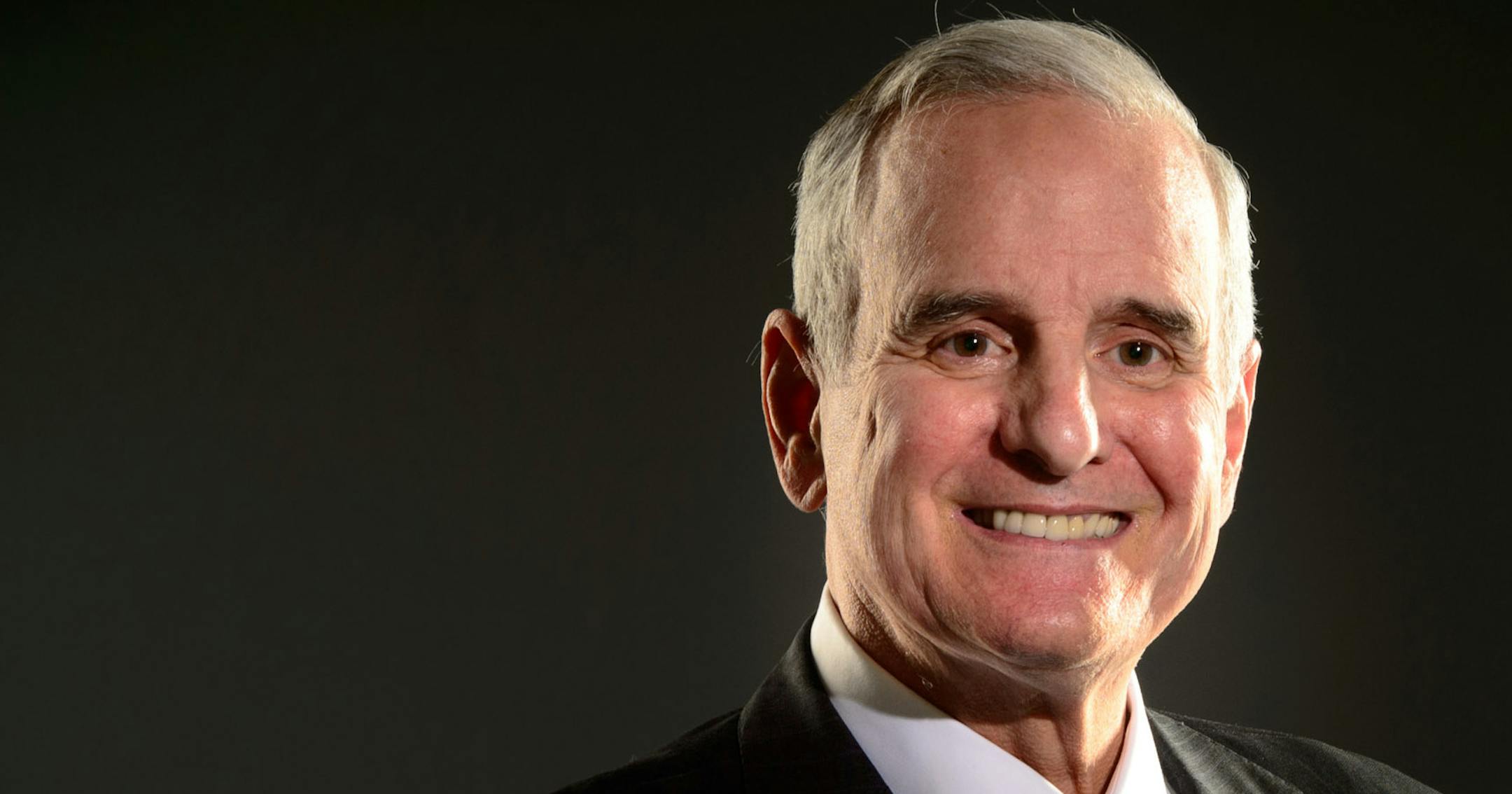 Governor Mark Dayton ] GLEN STUBBE * gstubbe@startribune.com Tuesday, October 7, 2014 In the Star Tribune photo studio.