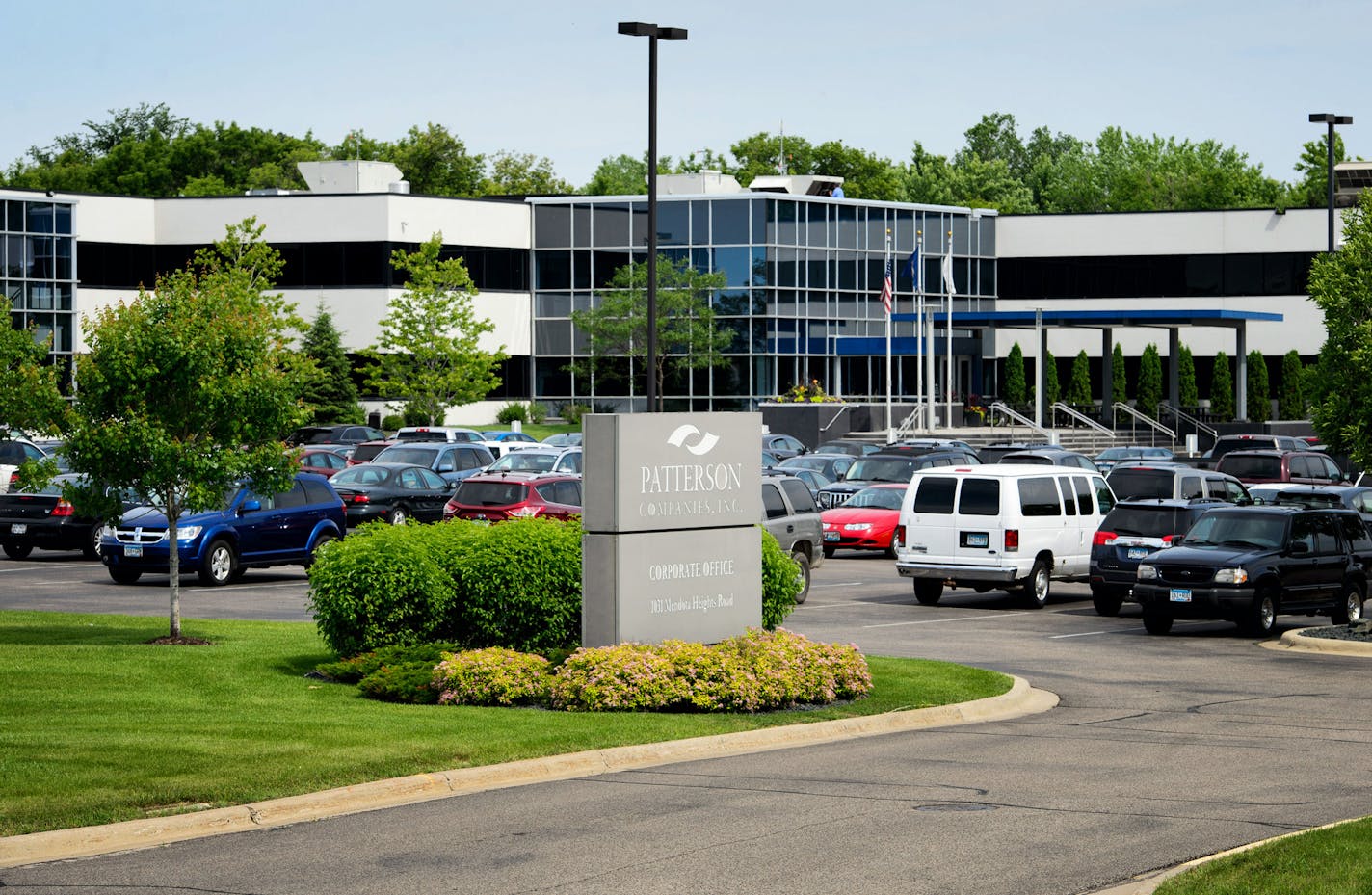 Patterson Companies' headquarters in Mendota Heights. (GLEN STUBBE/Star Tribune)