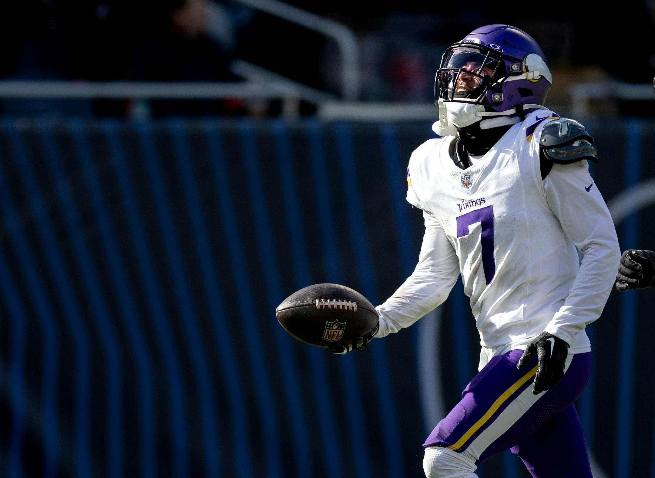 Byron Murphy Jr. (7) of the Minnesota Vikings celebrates an interception in the fourth quarter.