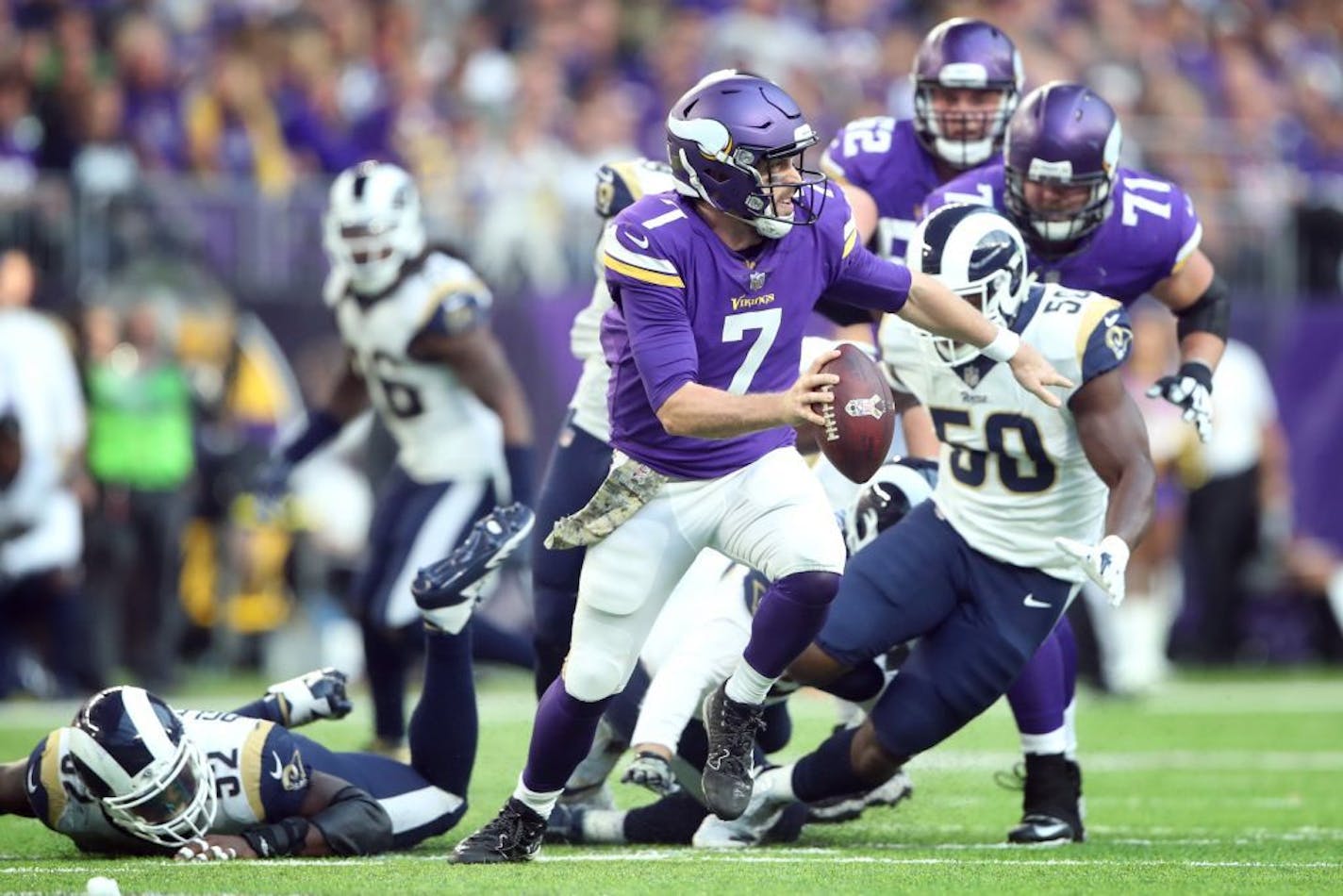 Minnesota Vikings quarterback Case Keenum (7) avoided the Rams defense at U.S. Bank Stadium Sunday November 19, 2017 in Minneapolis, MN.