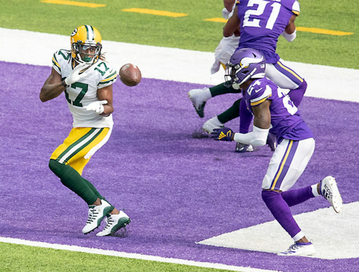 Green Bay Packers wide receiver Davante Adams made a grab in the end zone for a touchdown during the third quarter as the Vikings took on the Green Bay Packers at US Bank Stadium, Sunday, September 13, 2020 in Minneapolis, MN.   tickets.     ]  ELIZABETH FLORES • liz.flores@startribune.com