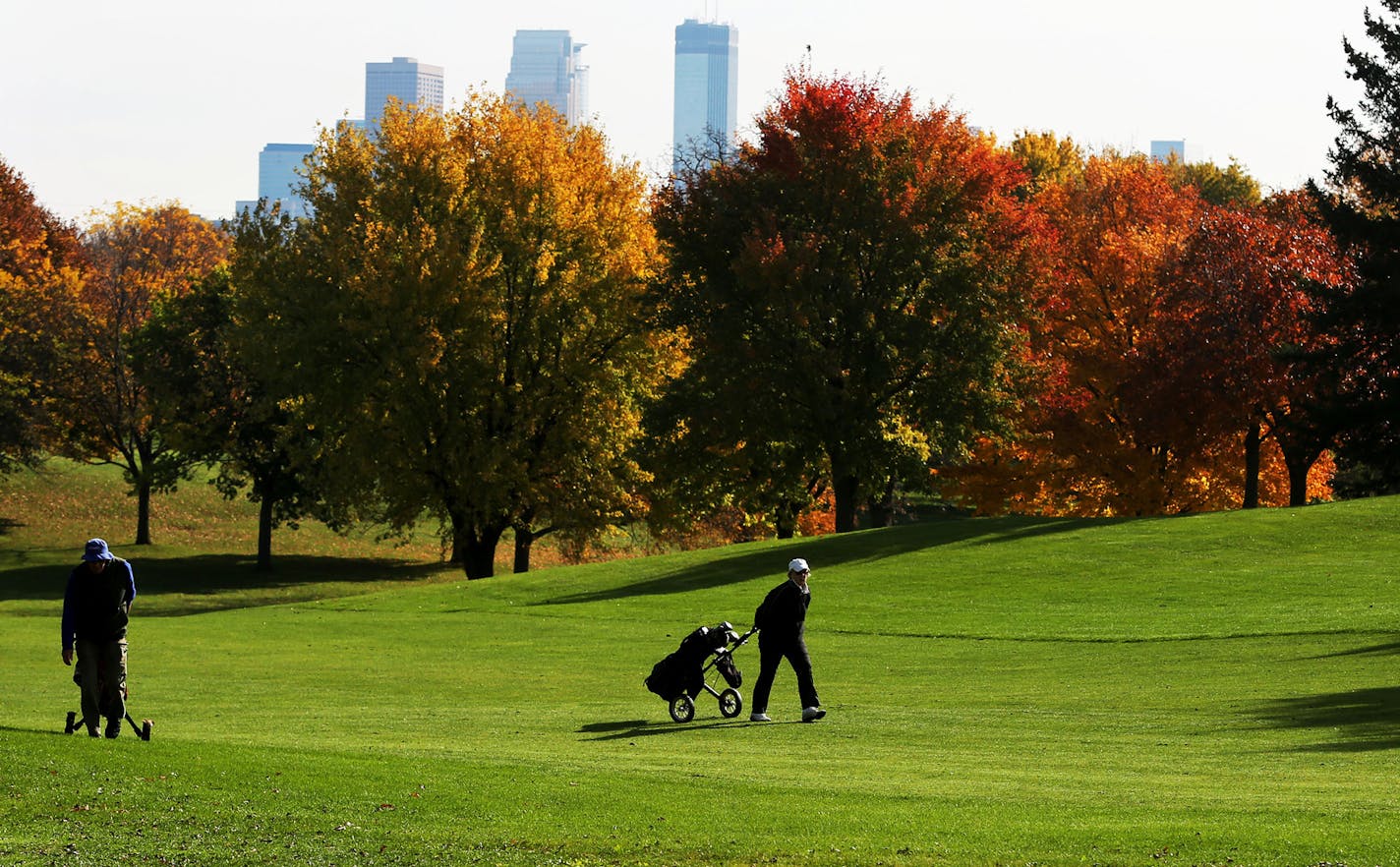 Husband and wife Gordan, left, and Jan Beavers of Golden Valley picked a nearly perfect fall day for golf as fall foliage was near its peak colors Wednesday, Oct. 19, 2016, at Theodore Wirth Golf Club in Minneapolis, MN.](DAVID JOLES/STARTRIBUNE)djoles@startribune.comFall colors peaking right now in southern half of Minnesota.**Fall colors peaking right now in southern half of Minnesota.** Gordan and Jan Beavers,cq