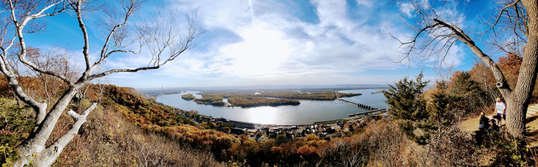 Alma, Wis., and the Minnesota side of the Mississippi River, as seen from Buena Vista Park.