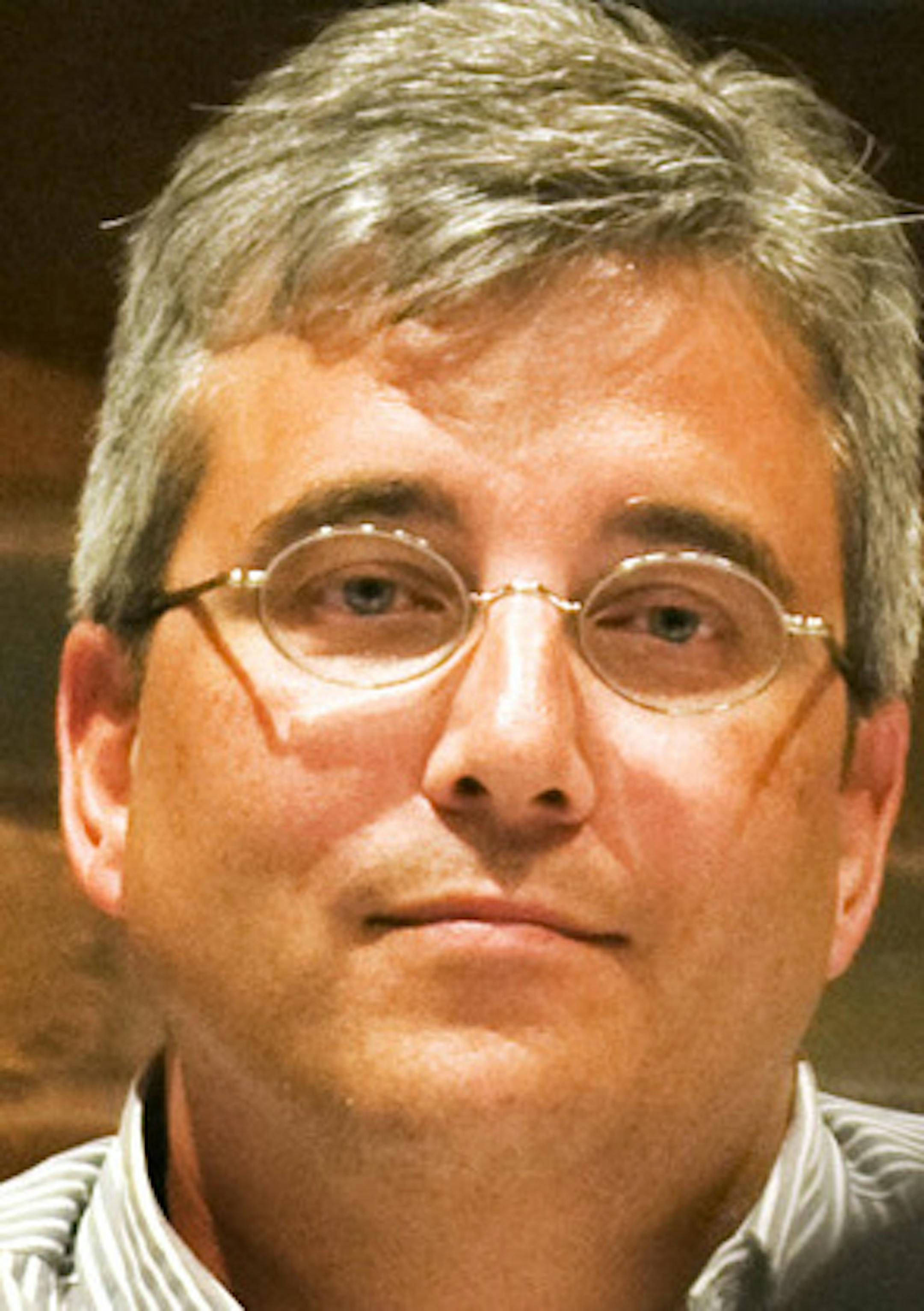 DAVID BREWSTER ï dbrewster@startribune.com Monday 07/26/10 Lino Lakes Lino Lakes City Council will be meeting and is scheduled to take up a proposal to make English the city's official language. ] Lino Lakes mayor Jeff Reinert, along with the city council, listened to public comment Monday evening.