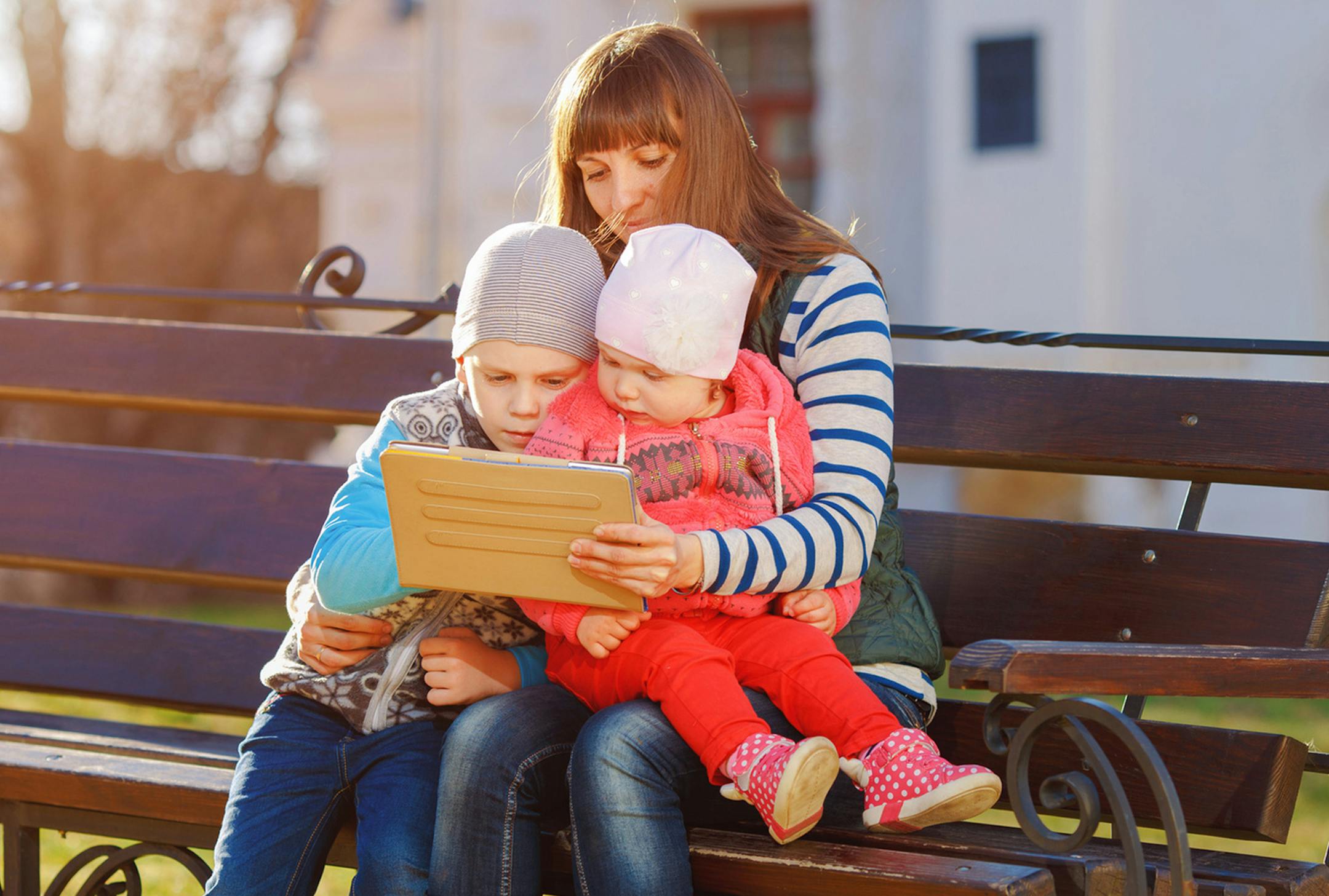 It isn't just celebrity parents who need to be concerned about images of their children being sent on social media by nannies. (Photo courtesy Fotolia/TNS) ORG XMIT: 1173994