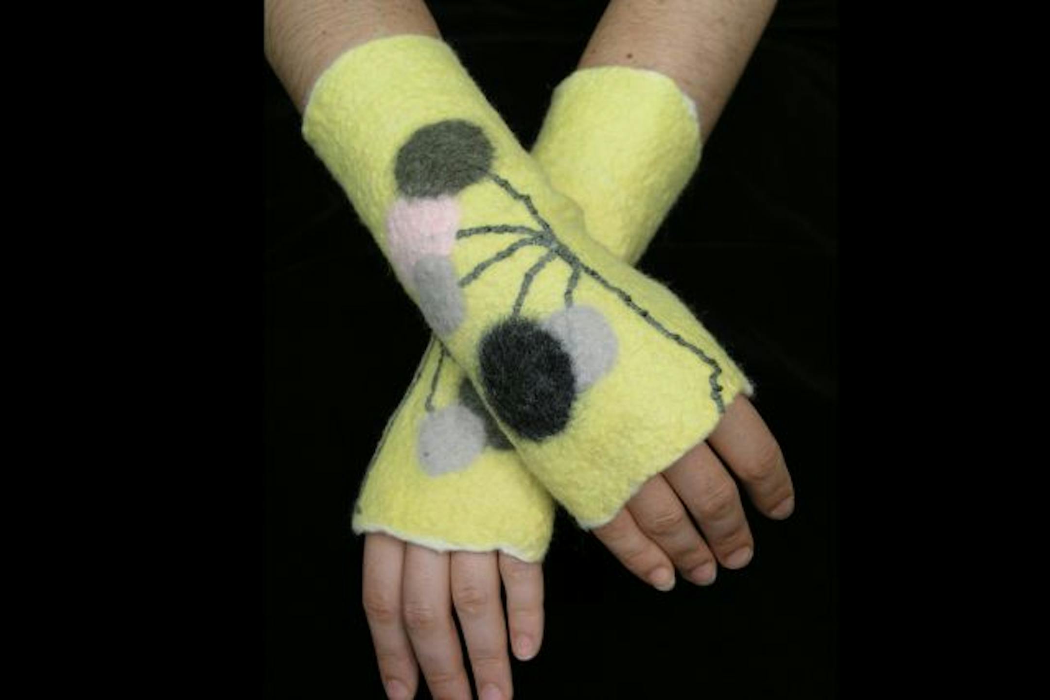 Lollytree fingerless mittens by Wendy Allen