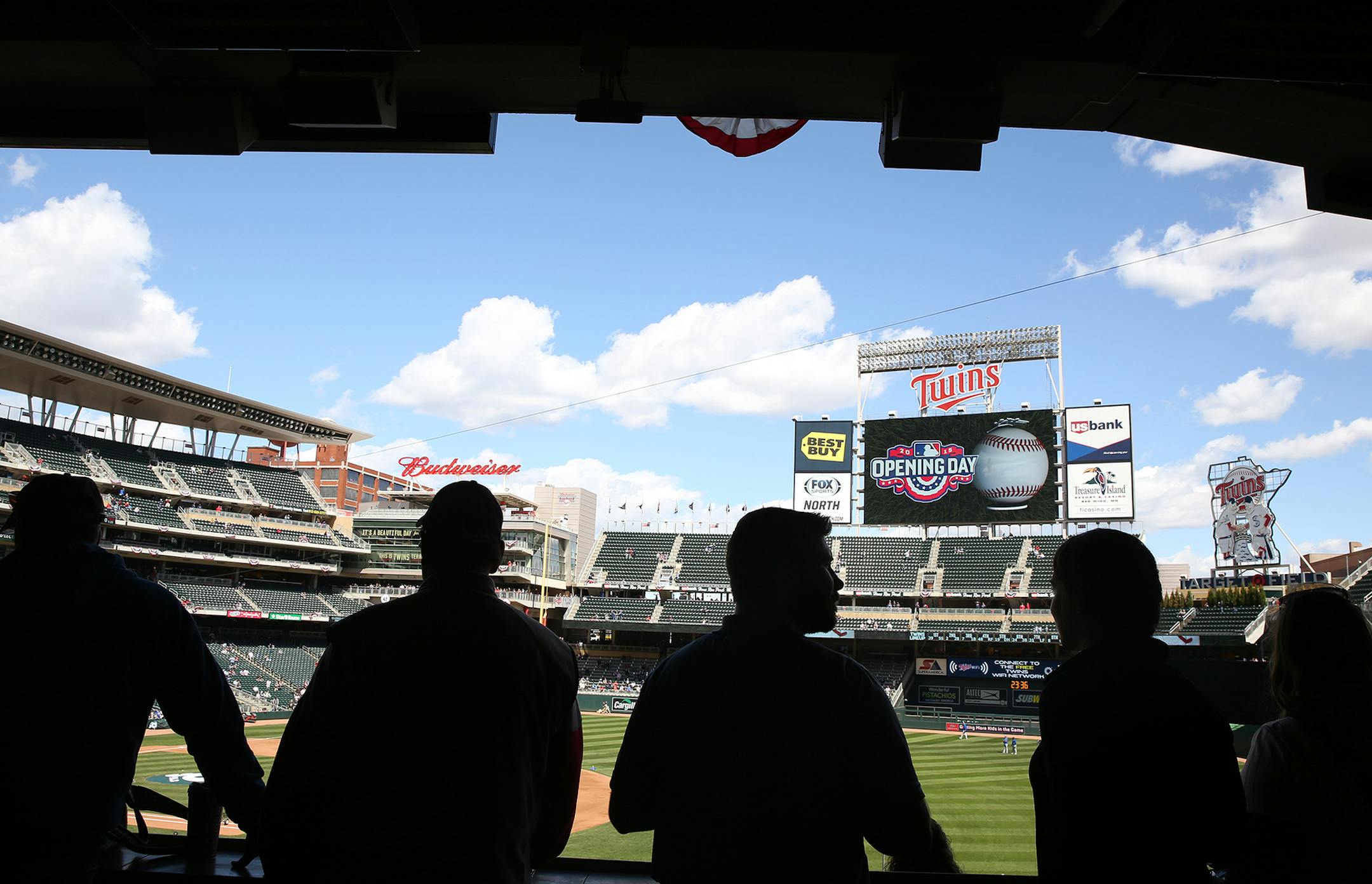 Fans find their seats before the Twins home opener against the Kansas City Royals at Target Field in Minneapolis on Monday, April 13, 2015. ] LEILA NAVIDI leila.navidi@startribune.com /
