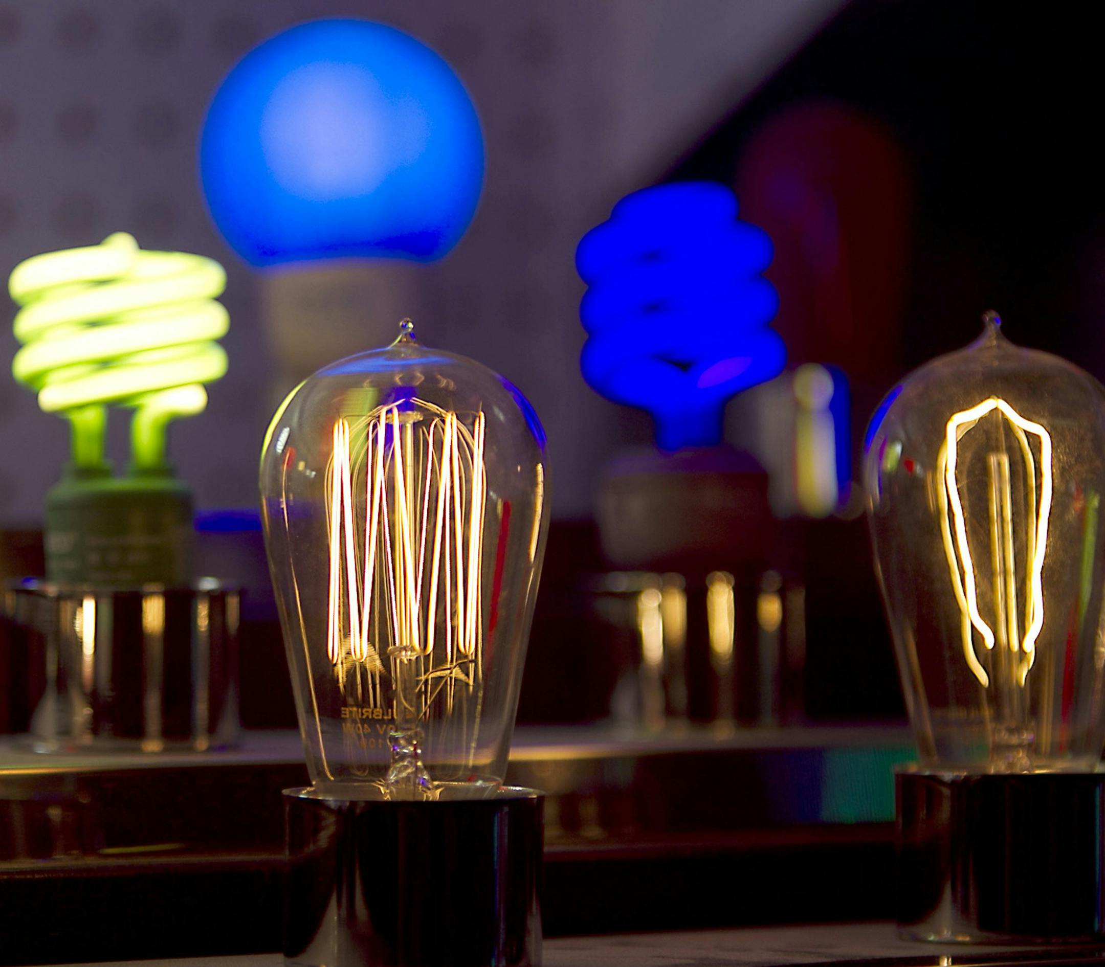 Incandescent retro style bulbs in foreground with CFL's in background are featured in the Lightbulbs Unlimited showroom in Ft. Lauderdale, Fla., in 2011. (Joe Rimkus Jr./Miami Herald/MCT) ORG XMIT: 1147537