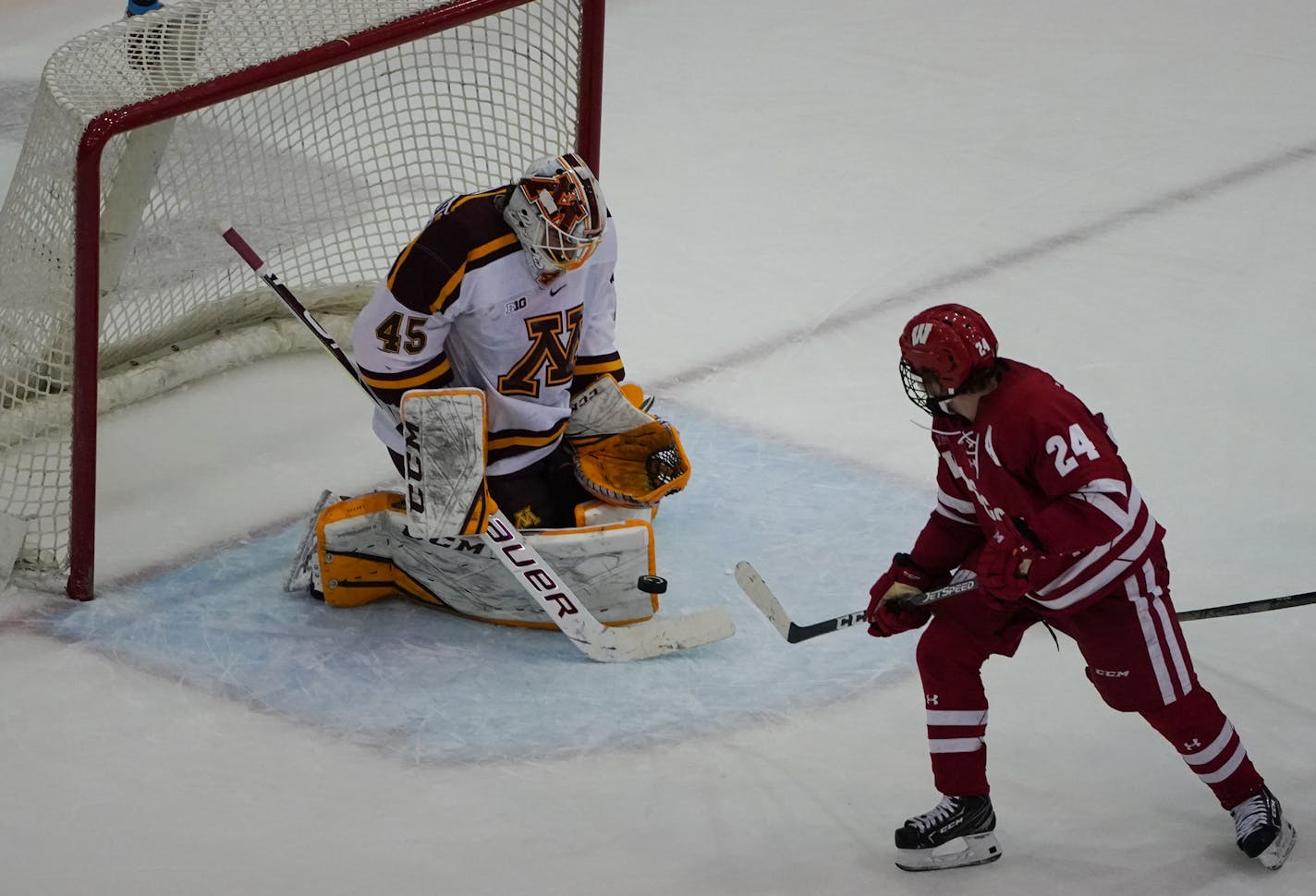 Minnesota goaltender Jack Lafontaine played well vs. Wisconsin but the Gophers were defeated 9-3 last week in a series opener with North Dakota.