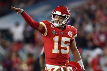 Kansas City Chiefs quarterback Patrick Mahomes (15) directs action during Super Bowl LIV against the San Francisco 49ers on February 2, 2020, at Hard 