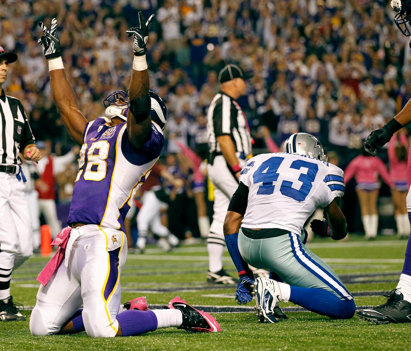 CARLOS GONZALEZ � cgonzalez@startribune.com� October 17, 2010 � The Metrodome � Mall of America Field � Minneapolis, Minn � NFL � Minnesota Vikings vs. Dallas Cowboys ] Vikings Adrian Peterson (28) celebrated after scoring a touchdown in the third quarter. Minnesota beat Dallas by a final score of 24-21.