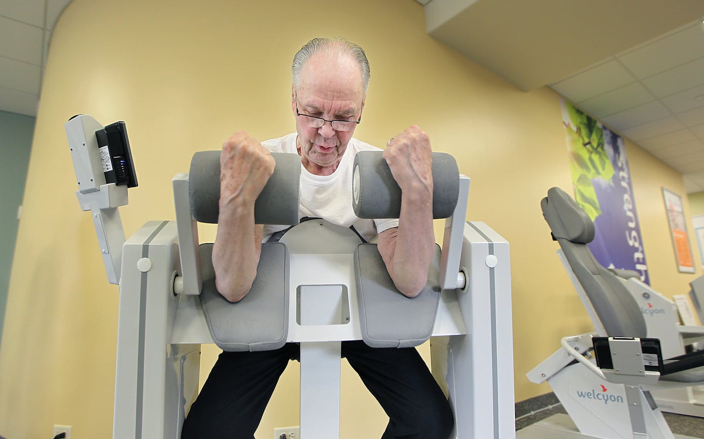 Don Raymond, 81, worked out at Welcyon gym, Monday, June 29, 2015 in Edina, MN. Raymond works out four times a week. ] (ELIZABETH FLORES/STAR TRIBUNE) ELIZABETH FLORES &#x2022; eflores@startribune.com