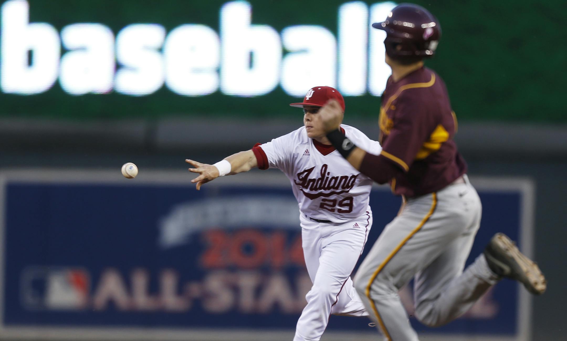 At Target Field in a game between the Gophers and Hoosiers in the Big Ten baseball tournament, Chad Clark(29) puts out Connor Schaefbauer(4) at second base in the top of the third inning. ] richard tsong-taatarii@startribune.com ORG XMIT: MIN1305232051521677